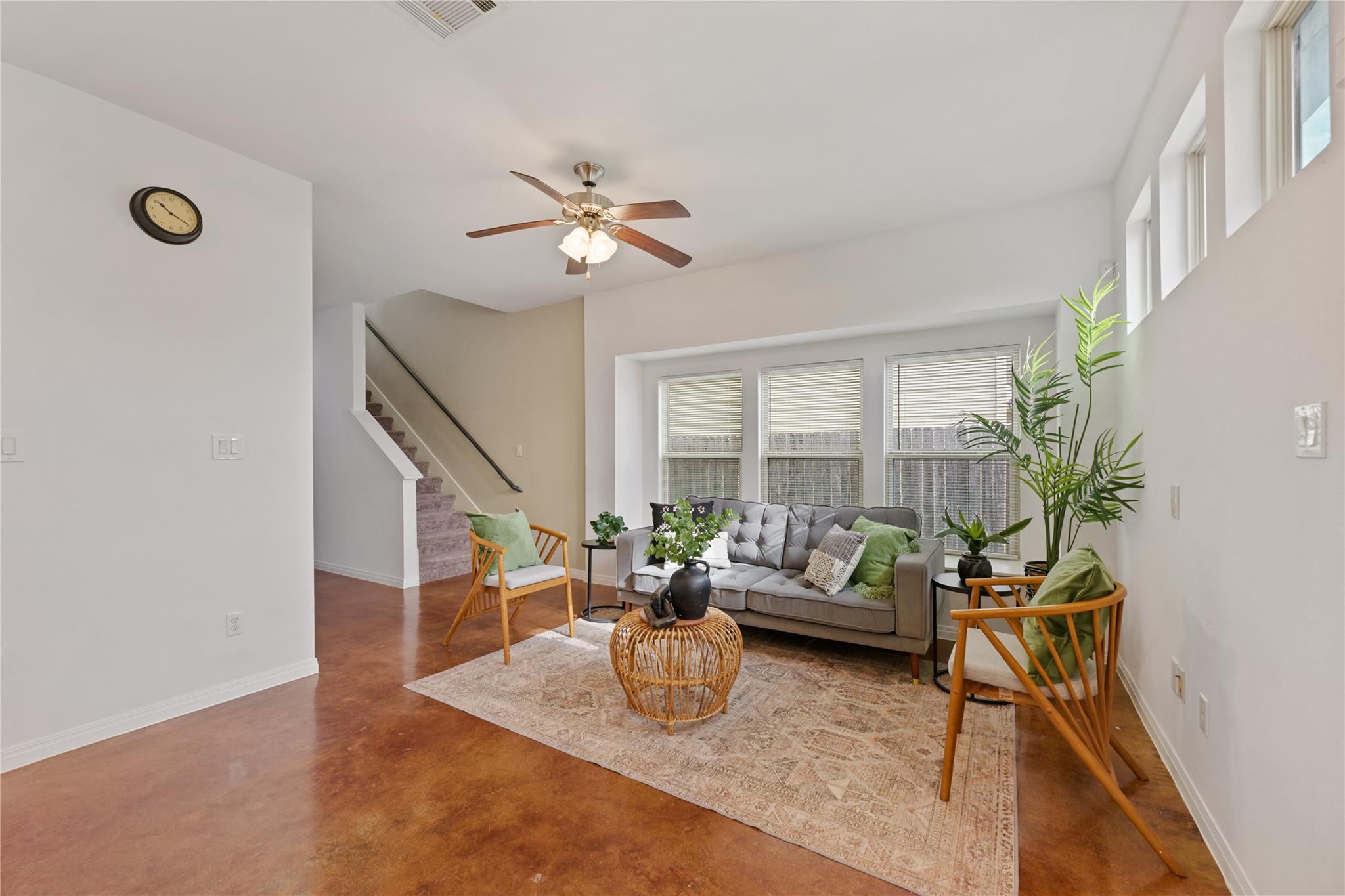 4611 Esper Ln #324 Property Photo 12