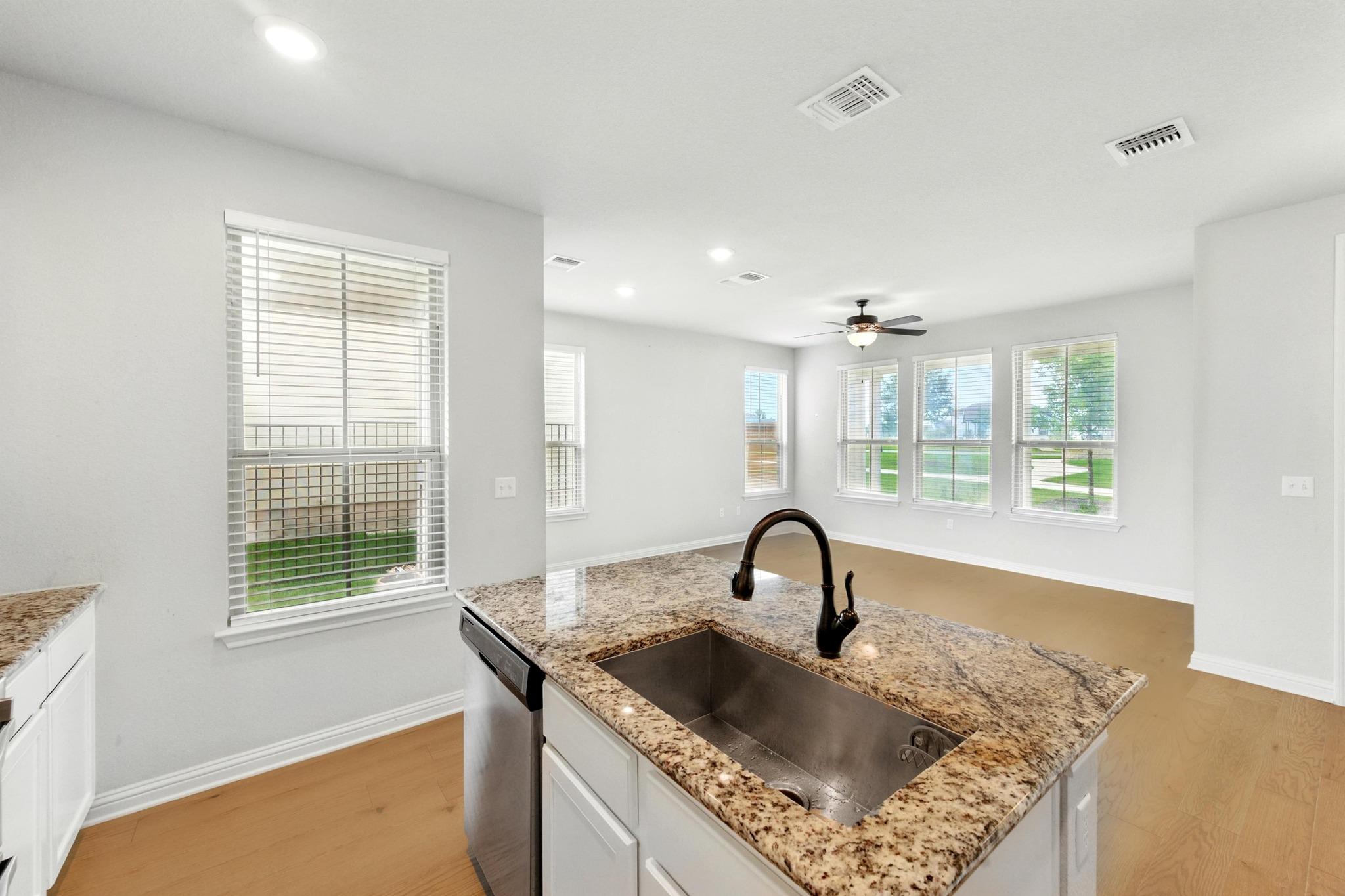 8007 Orizzonte St Property Photo 14