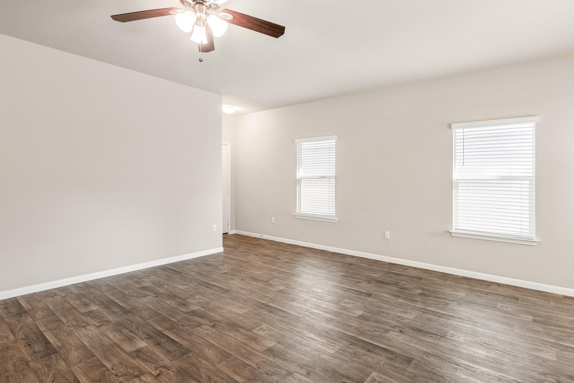 365 Cibolo Creek Dr Property Photo 6