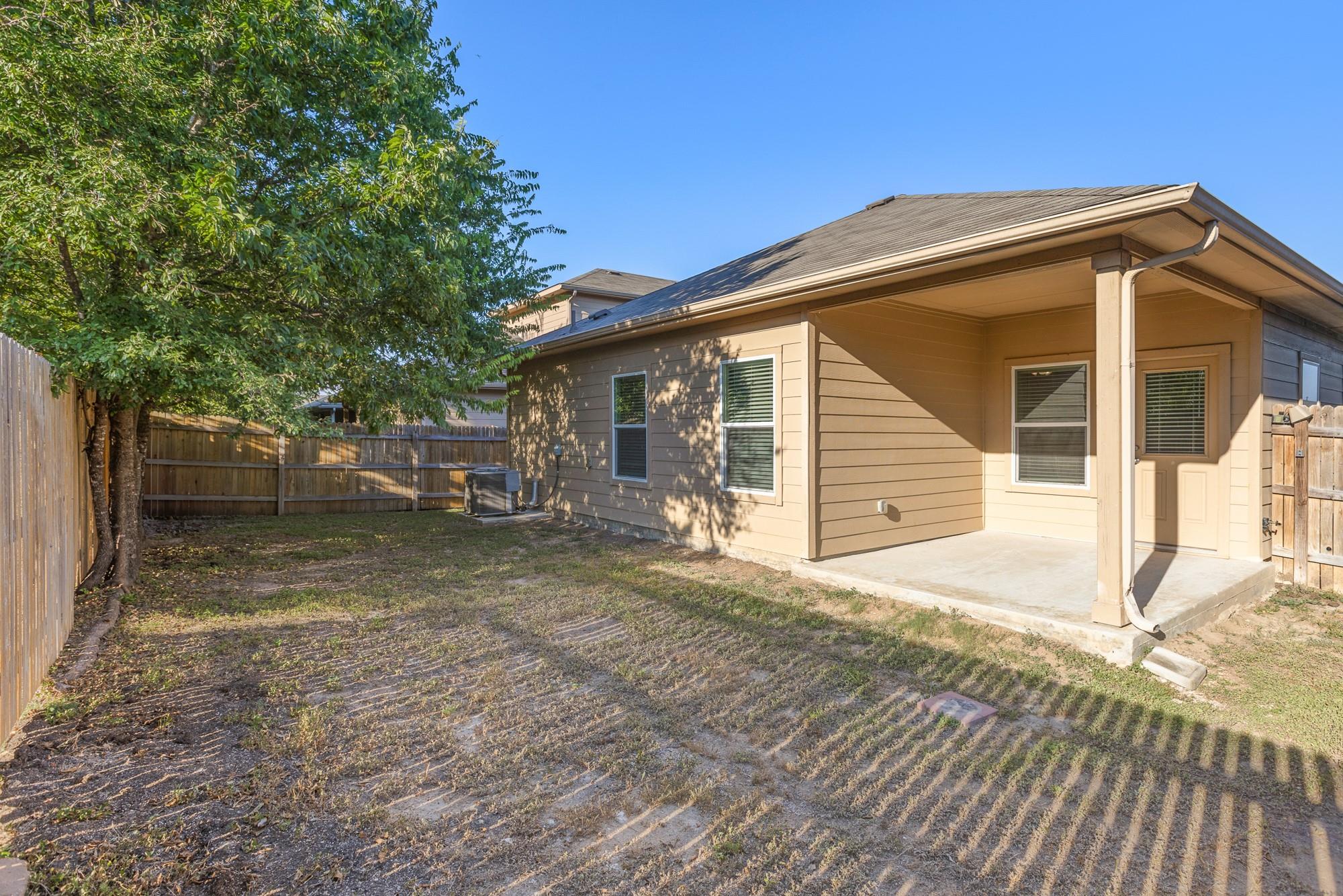 365 Cibolo Creek Dr Property Photo 22