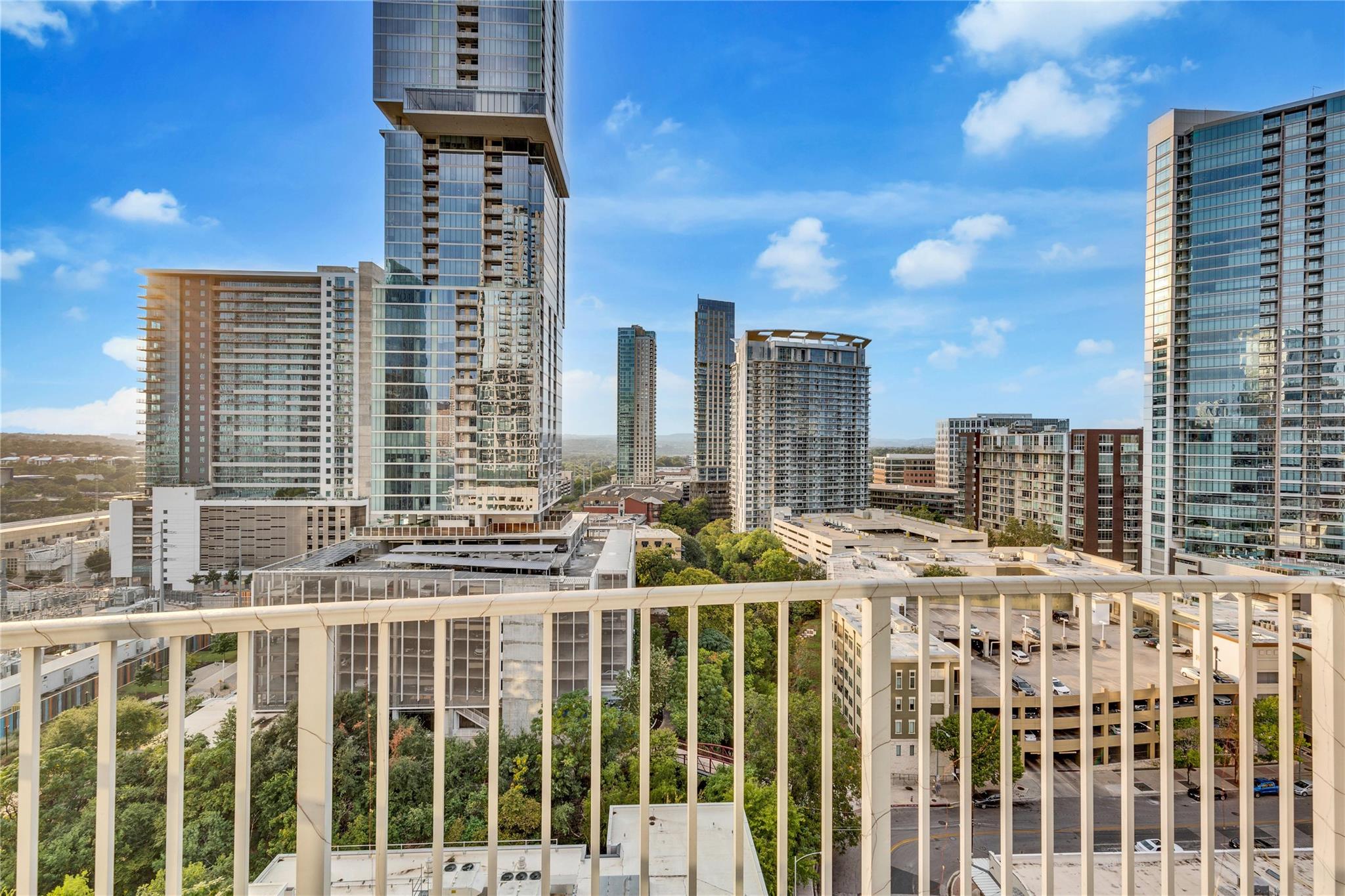 360 Nueces St #1416 Property Photo 1