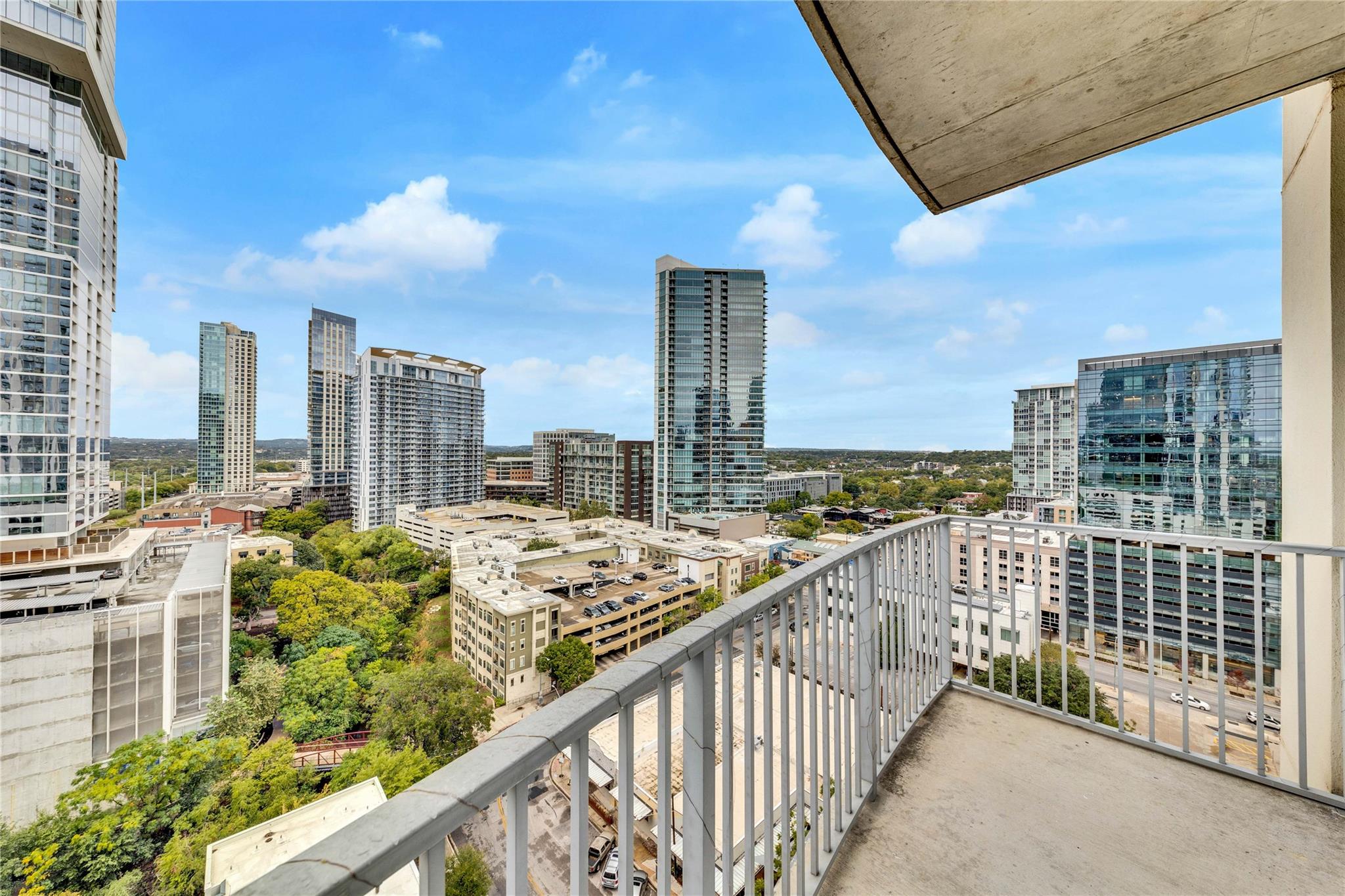 360 Nueces St #1416 Property Photo 18