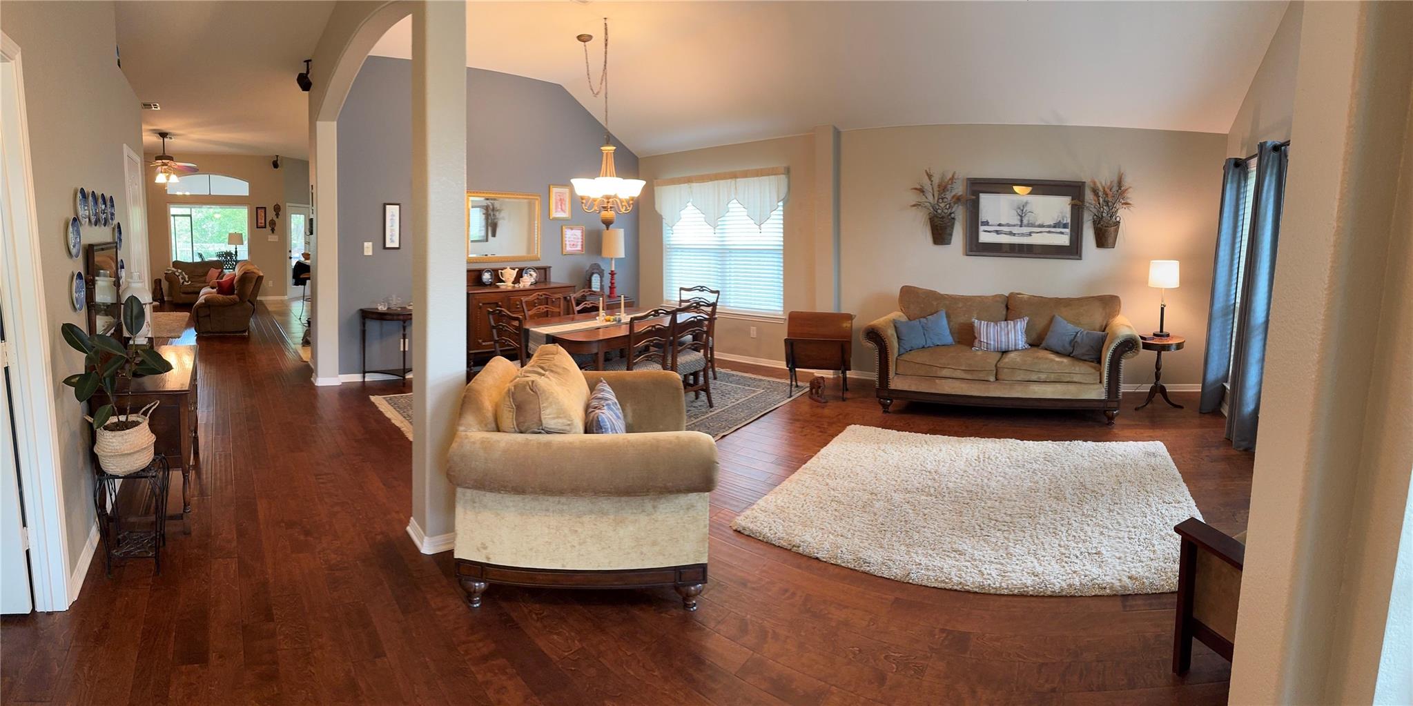 2208 Zoa Drive Dr Property Photo 3