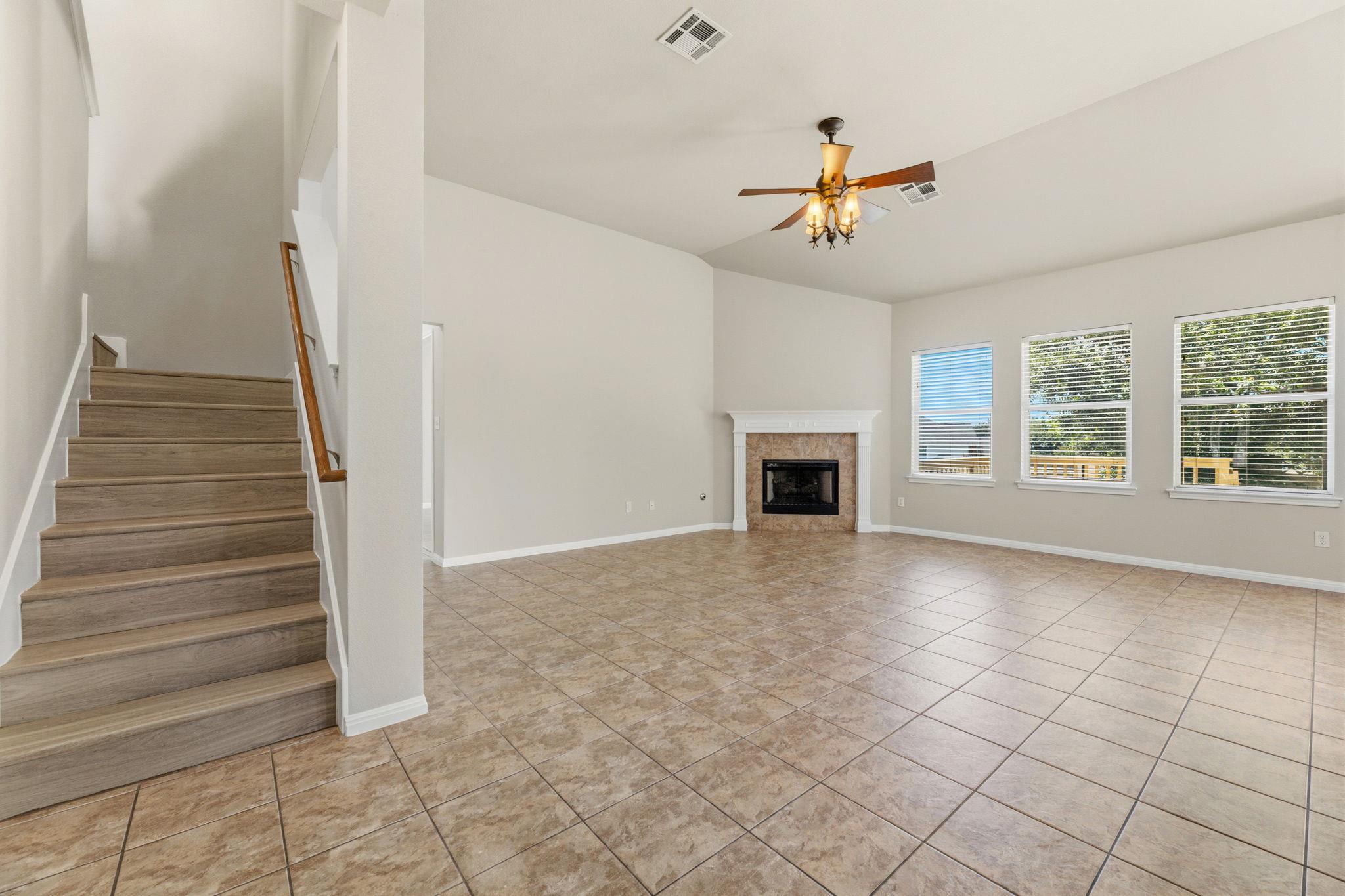 1216 Willowbrook Dr Property Photo 19