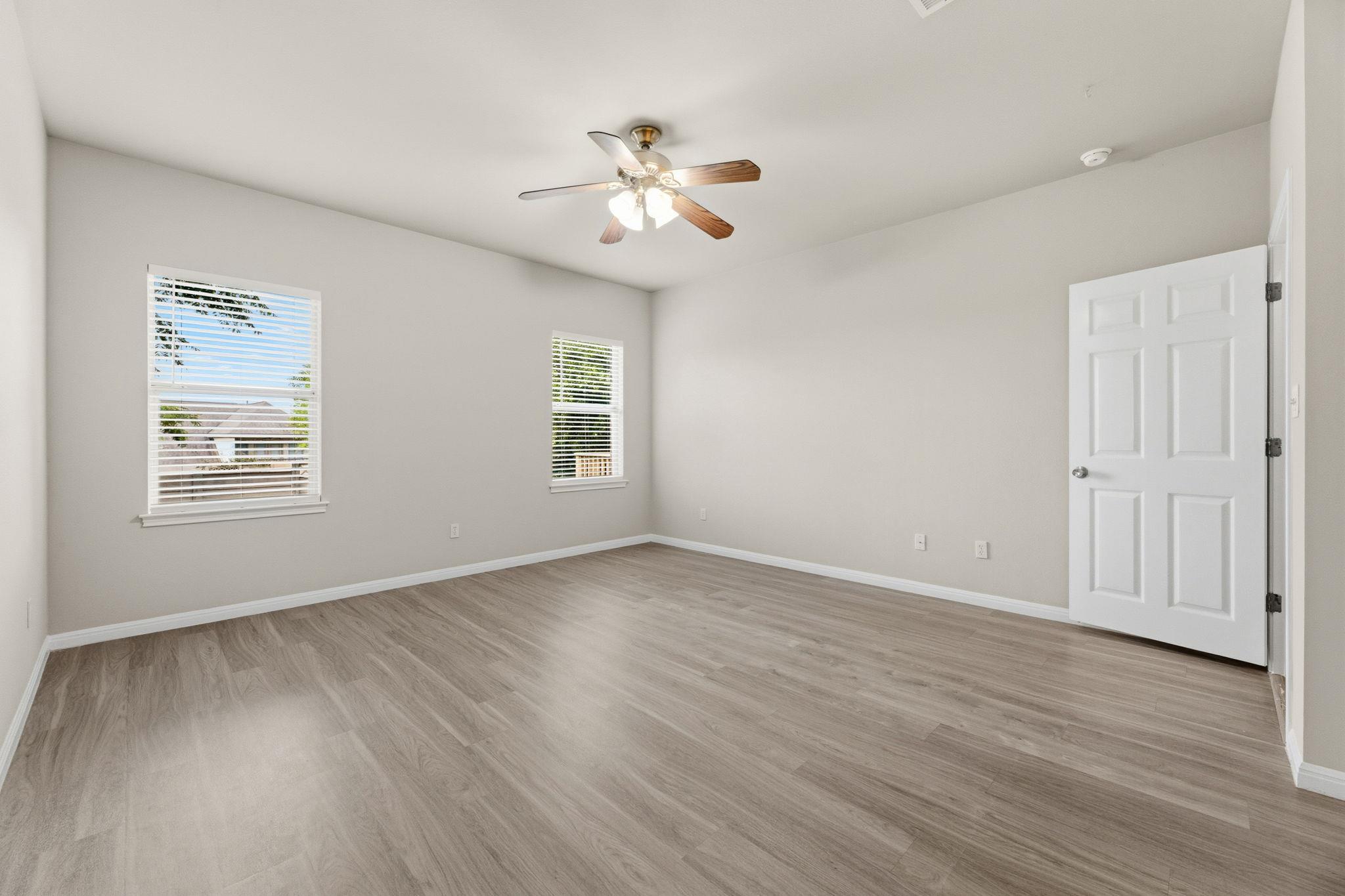 1216 Willowbrook Dr Property Photo 33
