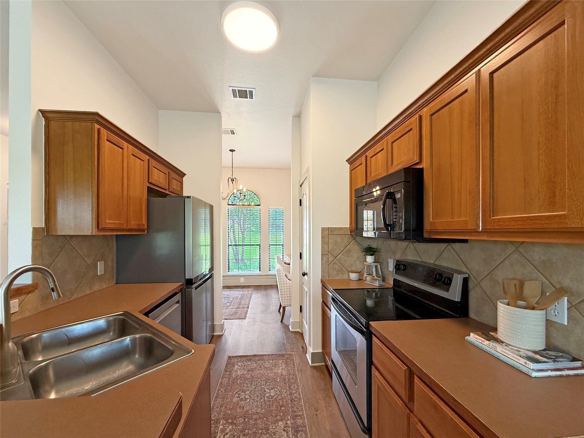 10102 Twin Lake Loop Property Photo 13