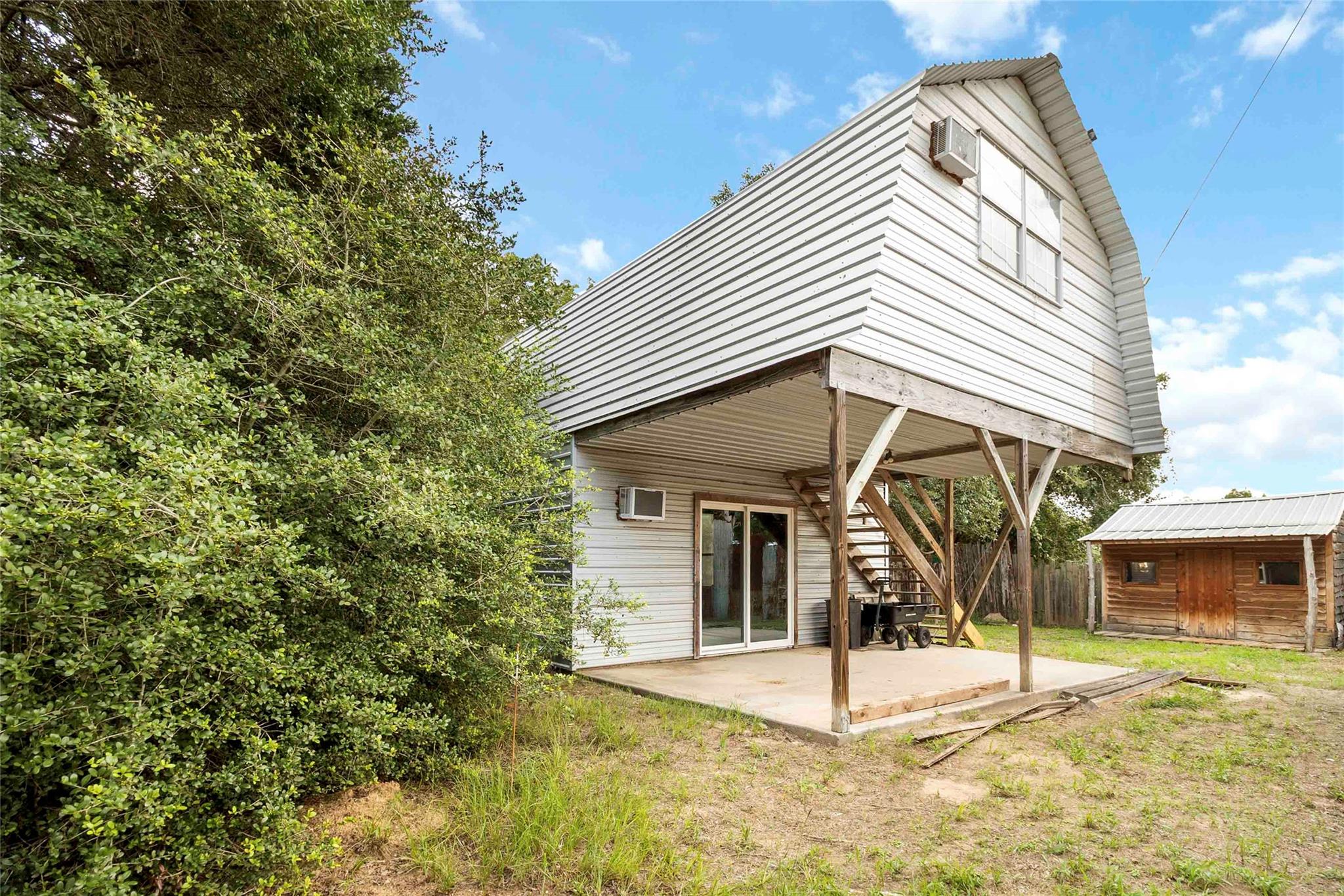 208 Old Potato Rd Property Photo 17