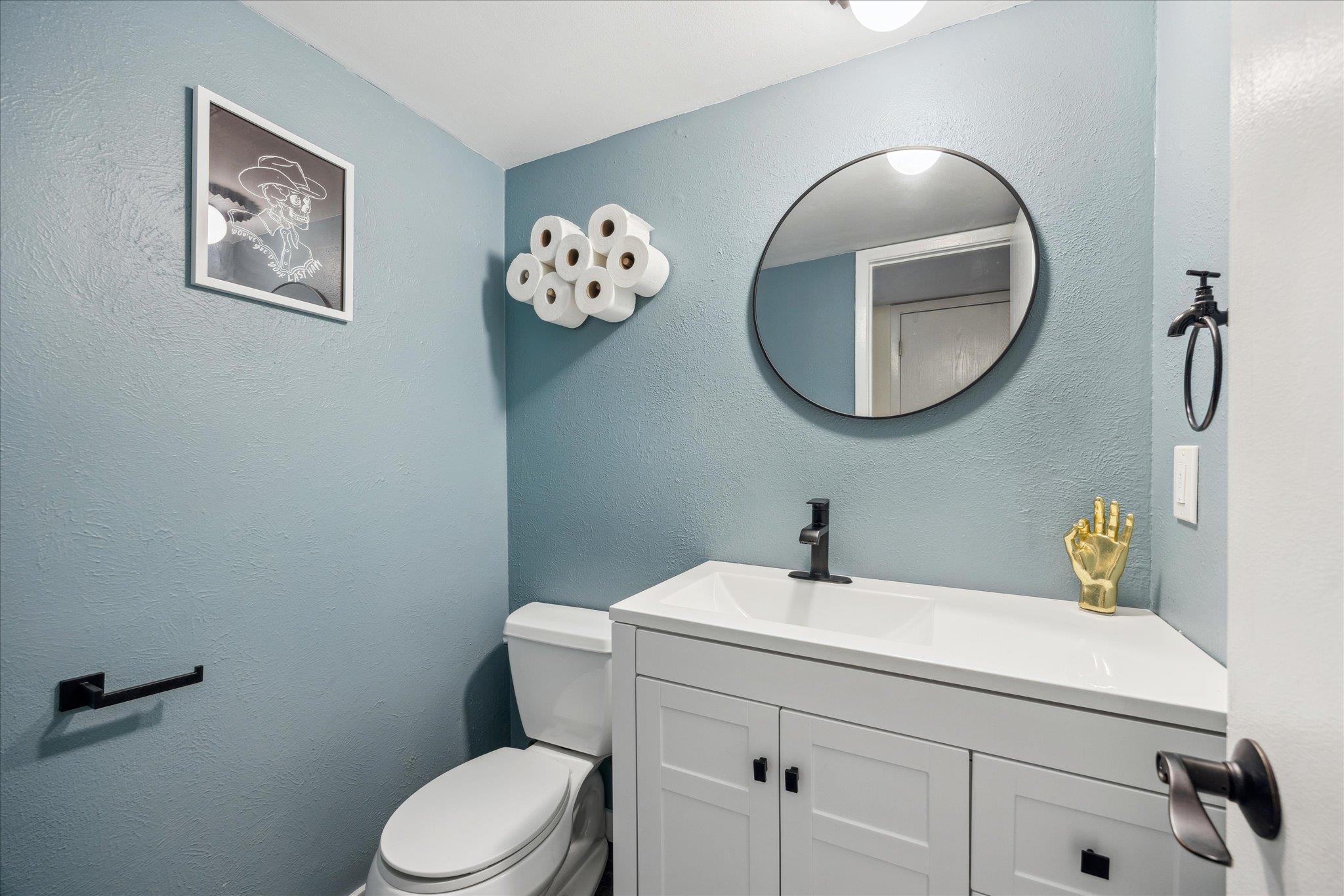 8900 Parkfield Dr B Property Photo 9