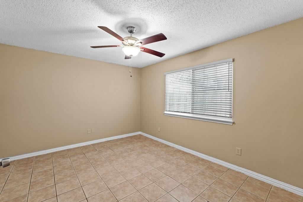 1809 Golden Pheasant Dr Property Photo 11