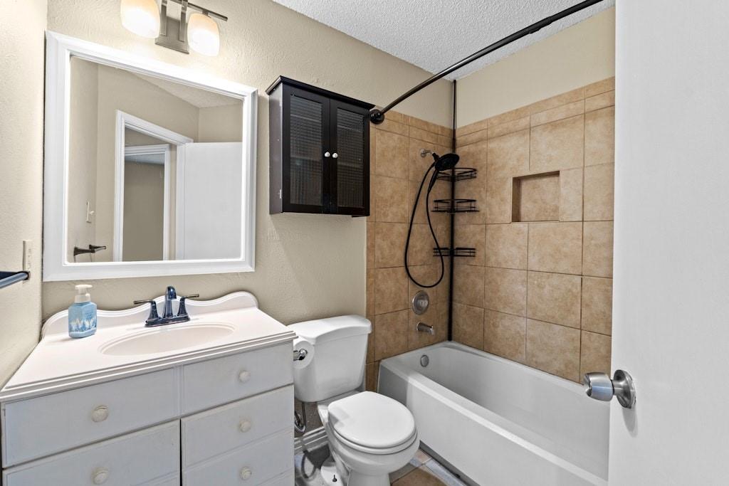 1809 Golden Pheasant Dr Property Photo 13