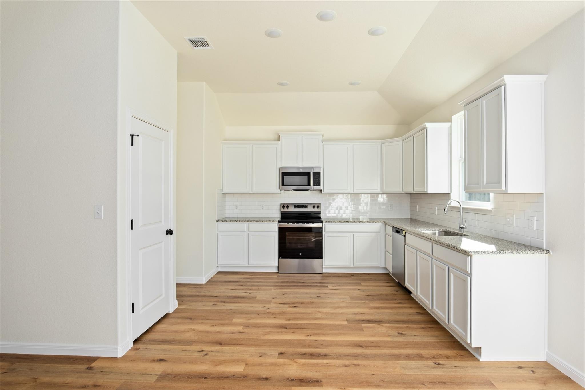 3215 Llano Alto Cir Property Photo 9