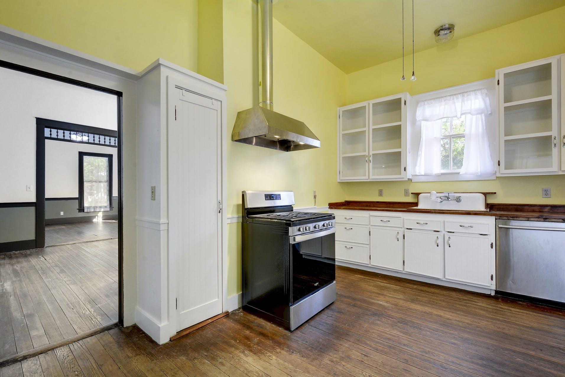 304 Olive St Property Photo 11