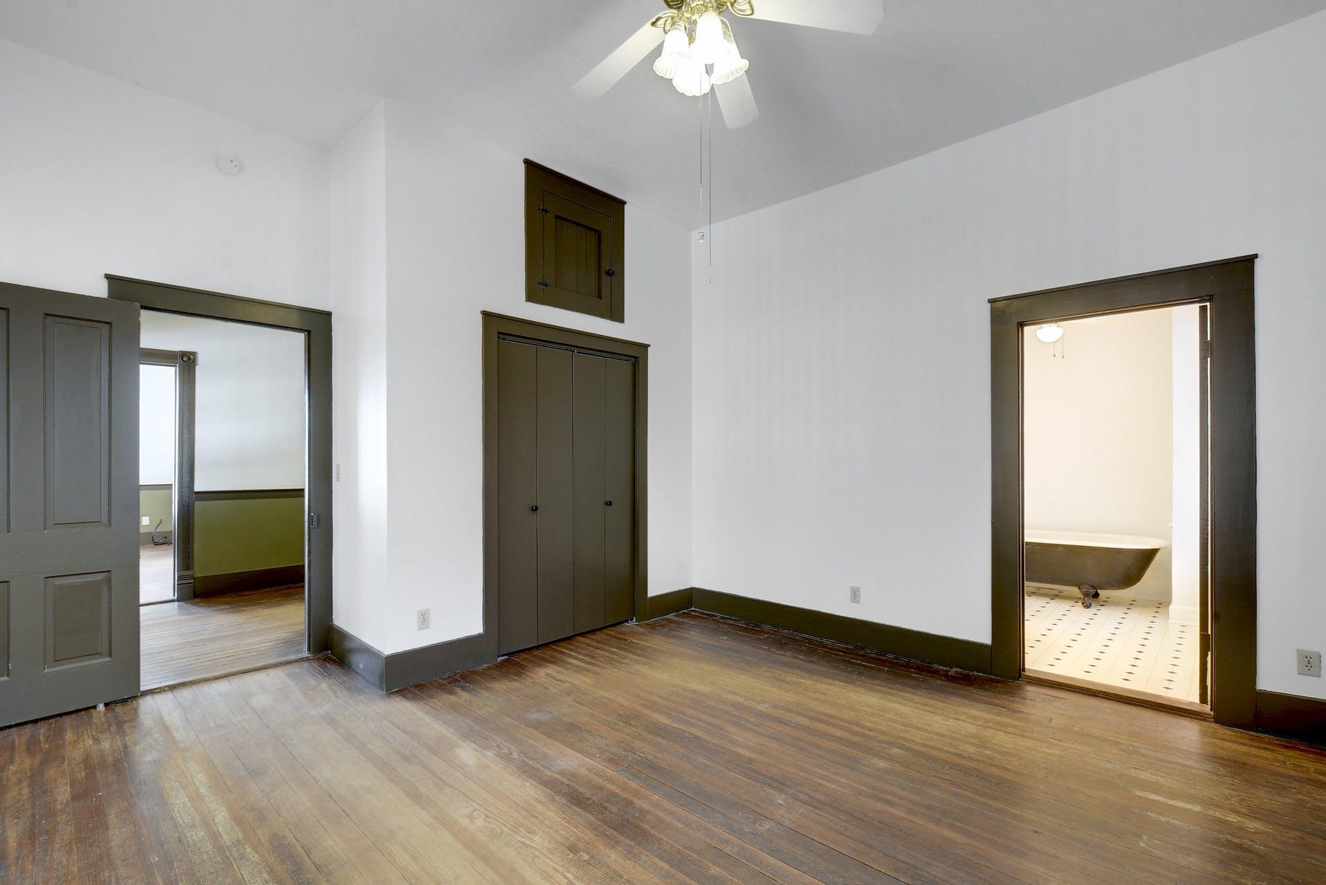 304 Olive St Property Photo 16