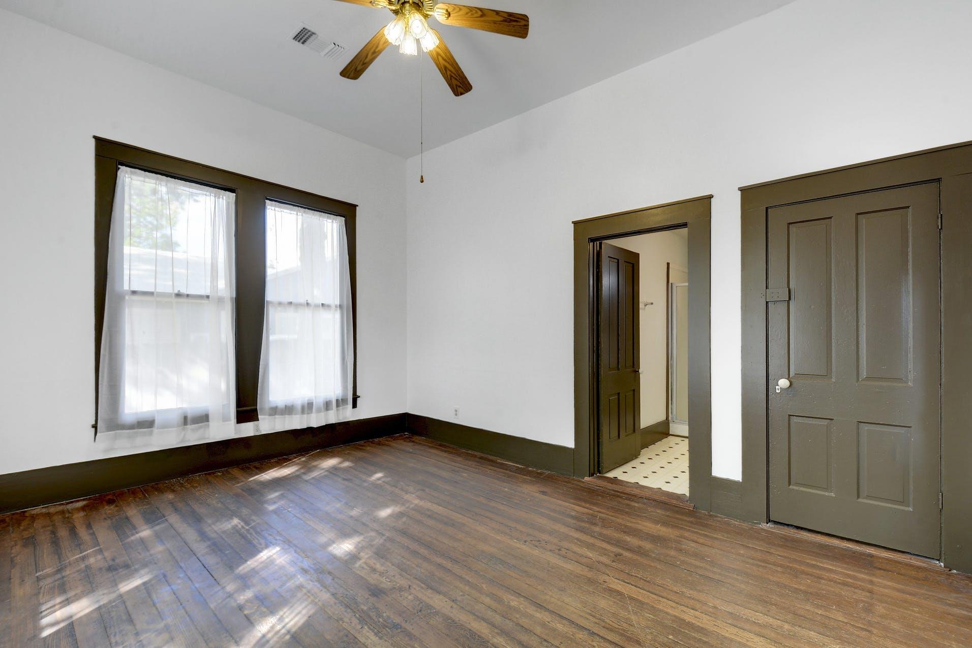 304 Olive St Property Photo 20