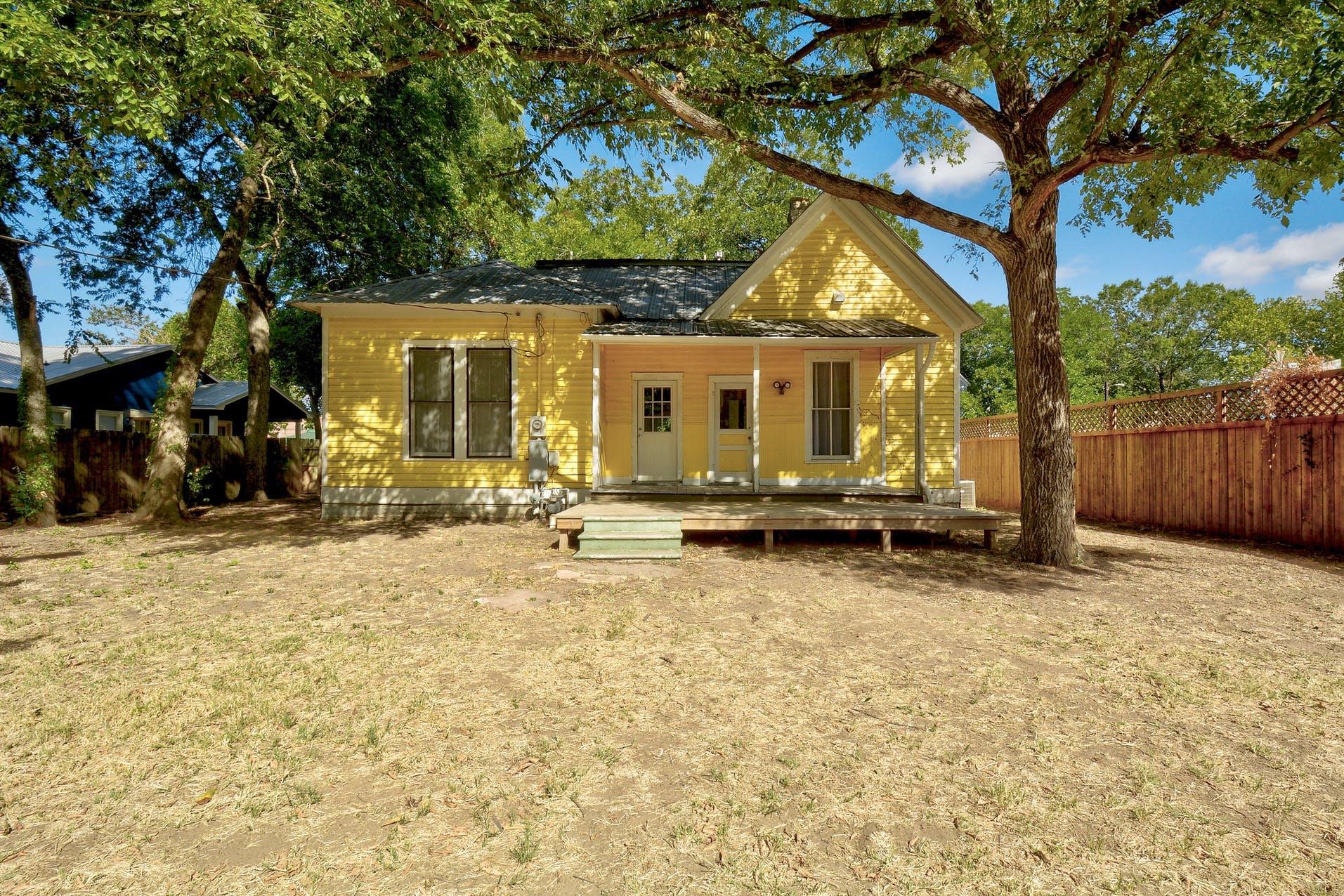 304 Olive St Property Photo 24