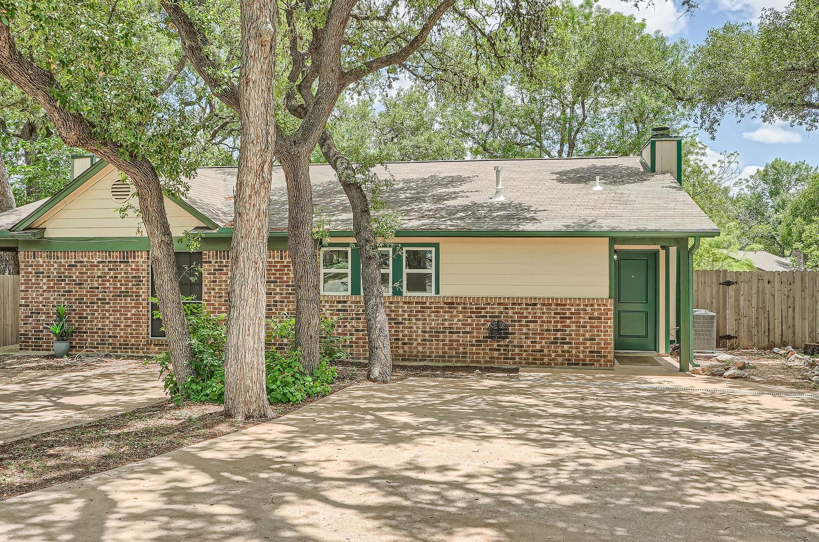 7103 Treasure Cv #B Property Photo 1