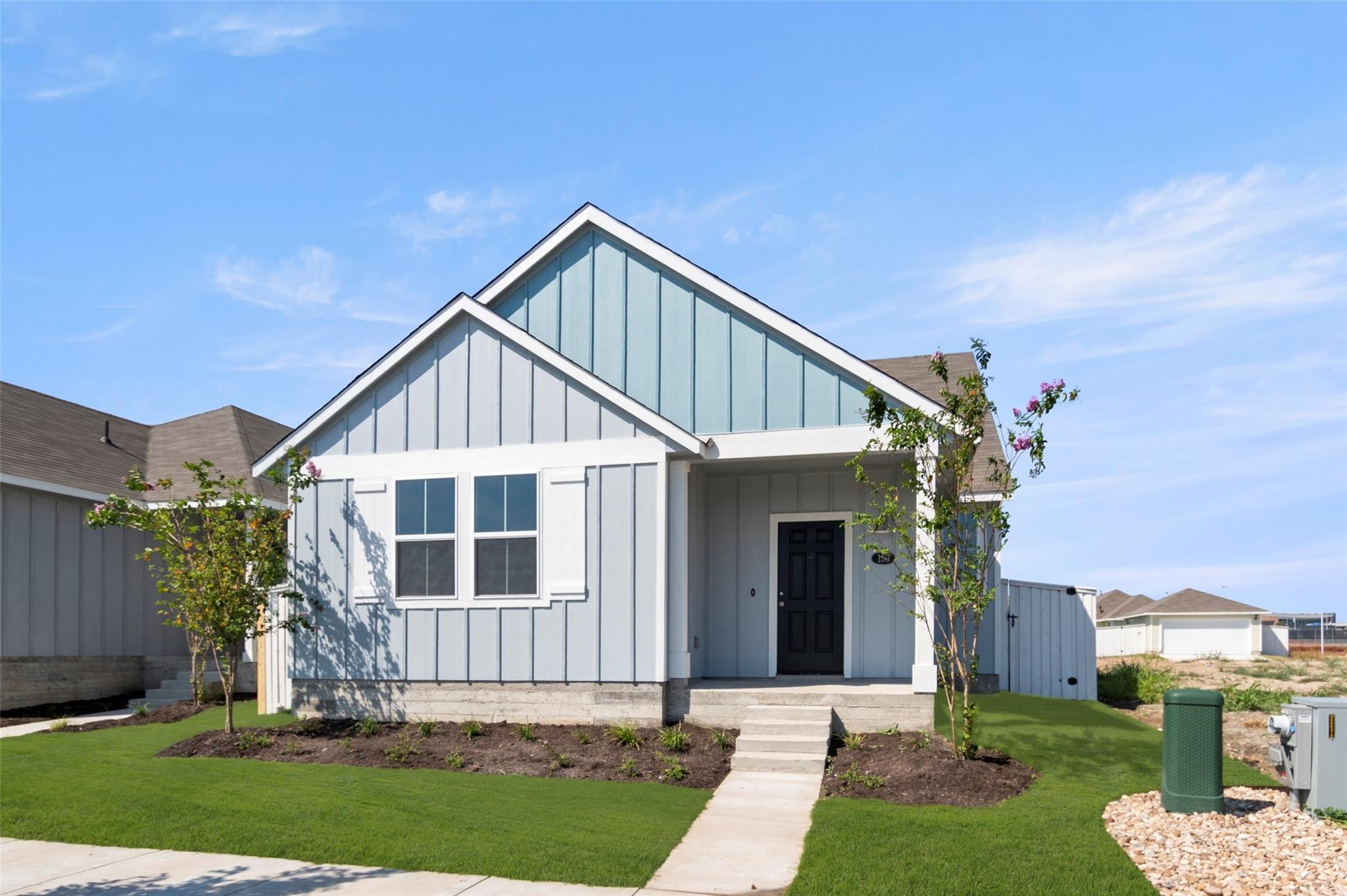 150 Backwater Dr Property Photo 1