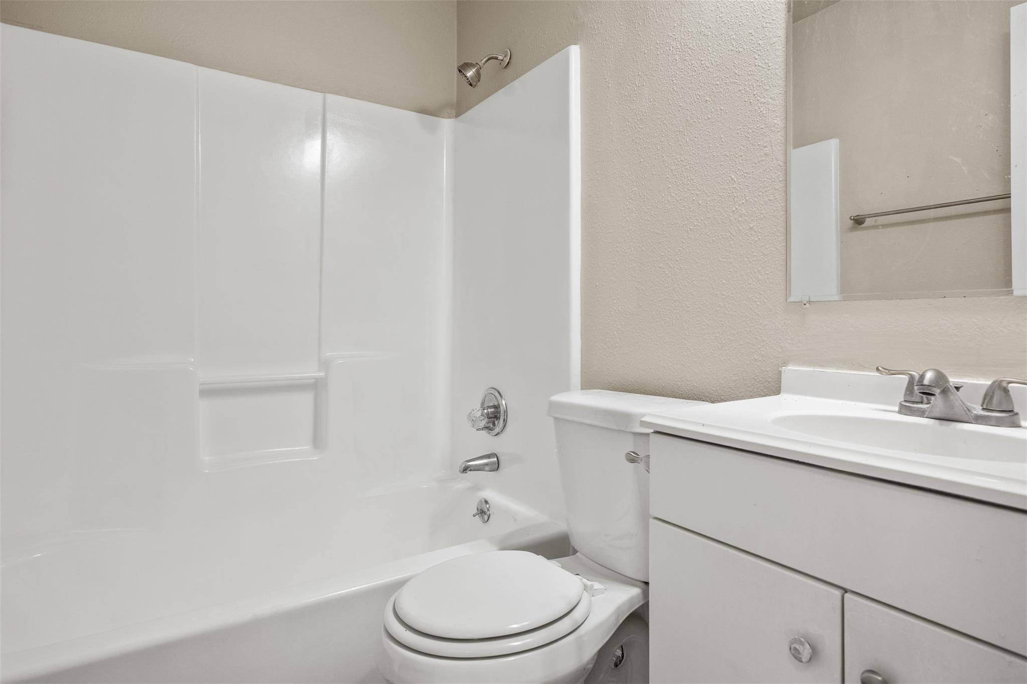 1905 Margalene Way #a Property Photo 8