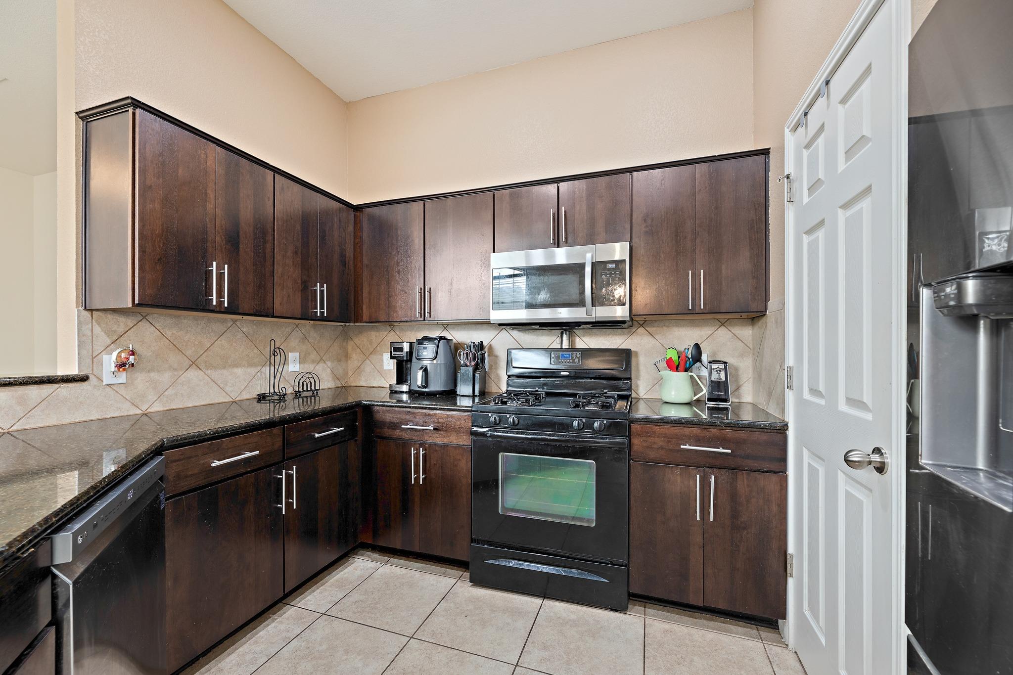 1900 Little Elm Trl #113 Property Photo 10