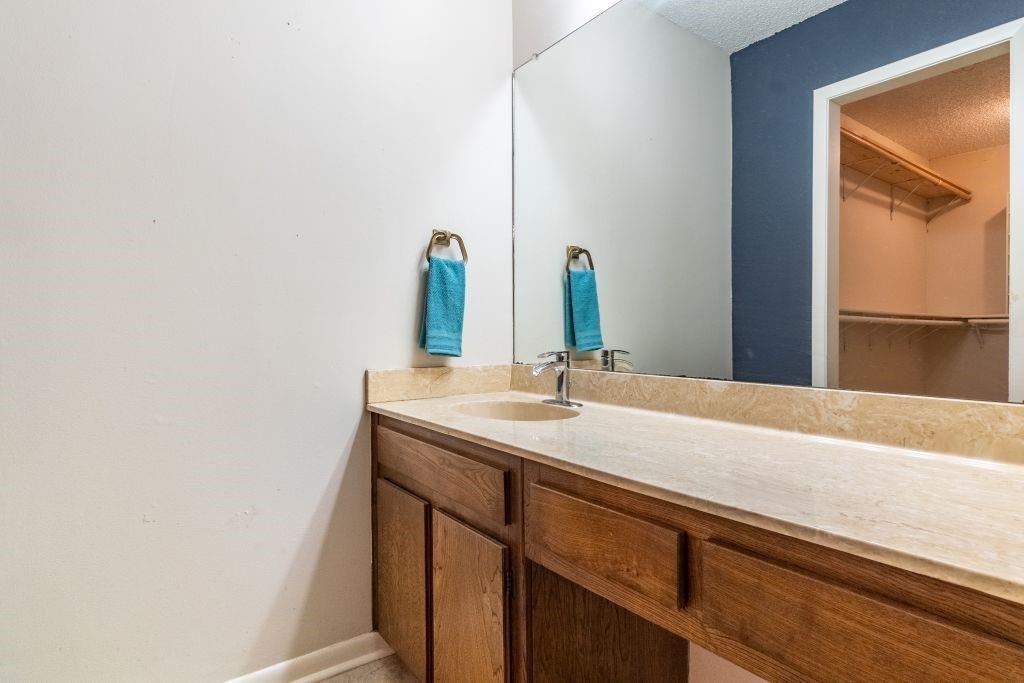 3815 Menchaca Rd 9 Property Photo 12