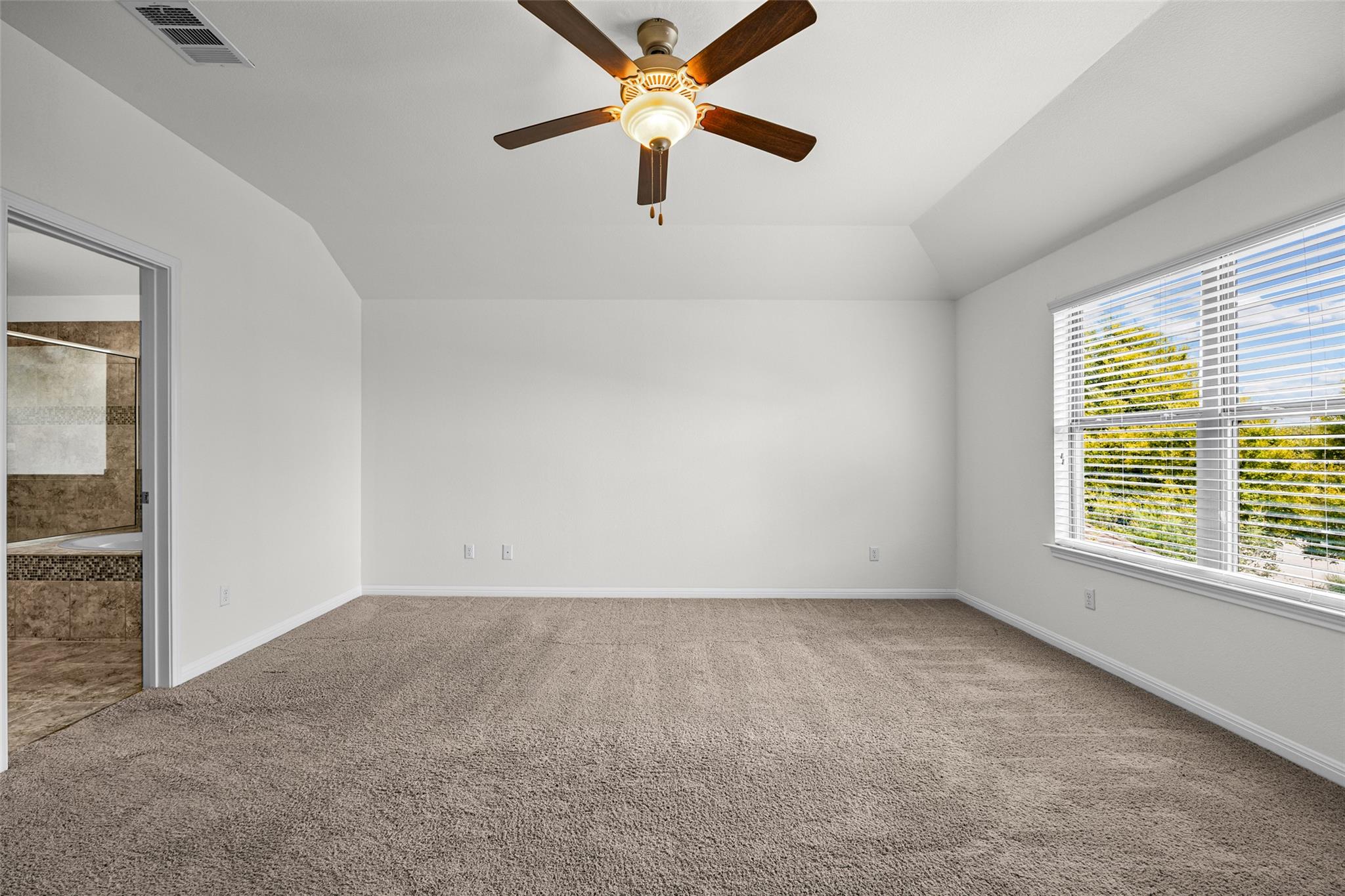 606 Irvin Dr Property Photo 18