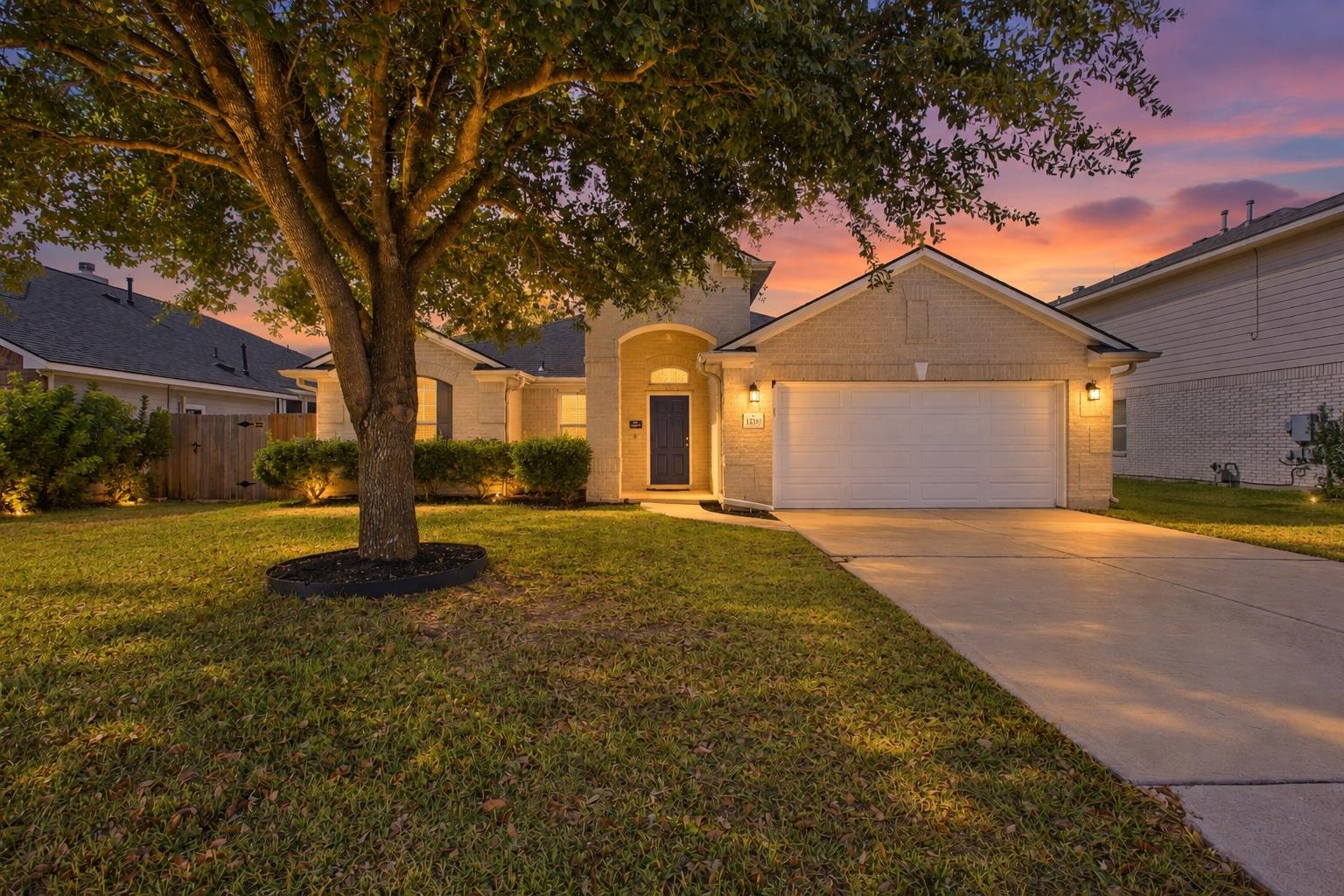 1207 Utopia Ln Property Photo 1