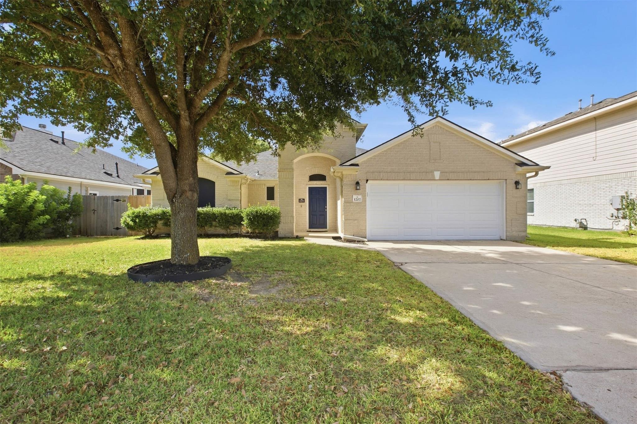 1207 Utopia Ln Property Photo 2