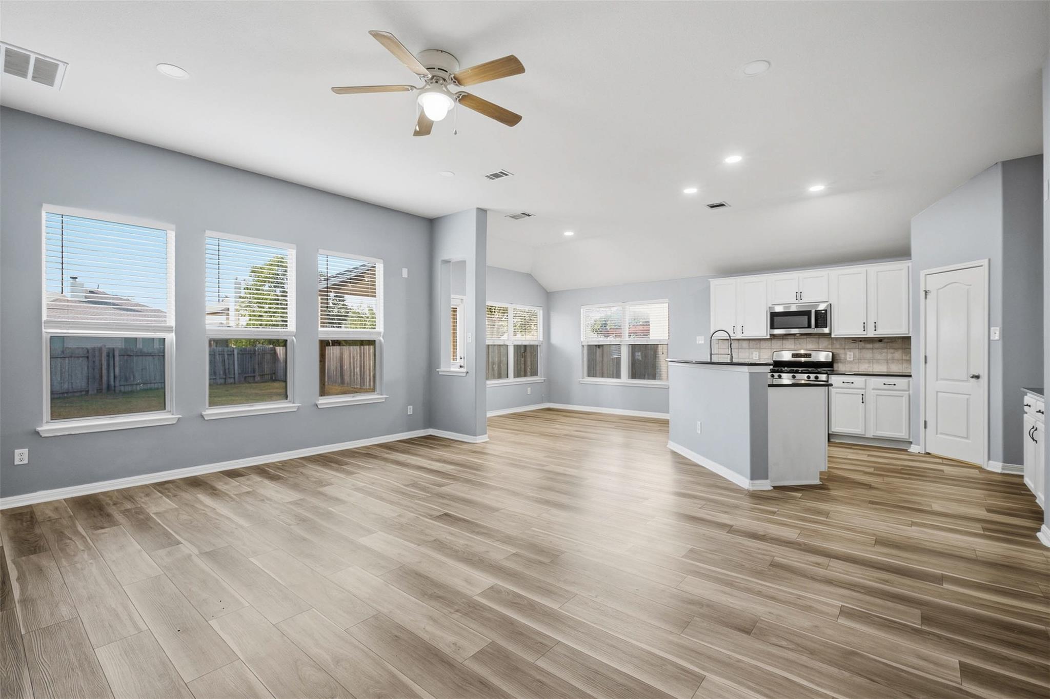 1207 Utopia Ln Property Photo 10