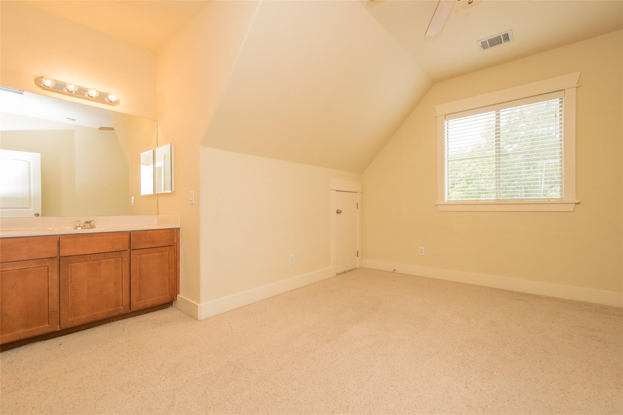 5405 Avenue H None #a Property Photo 5
