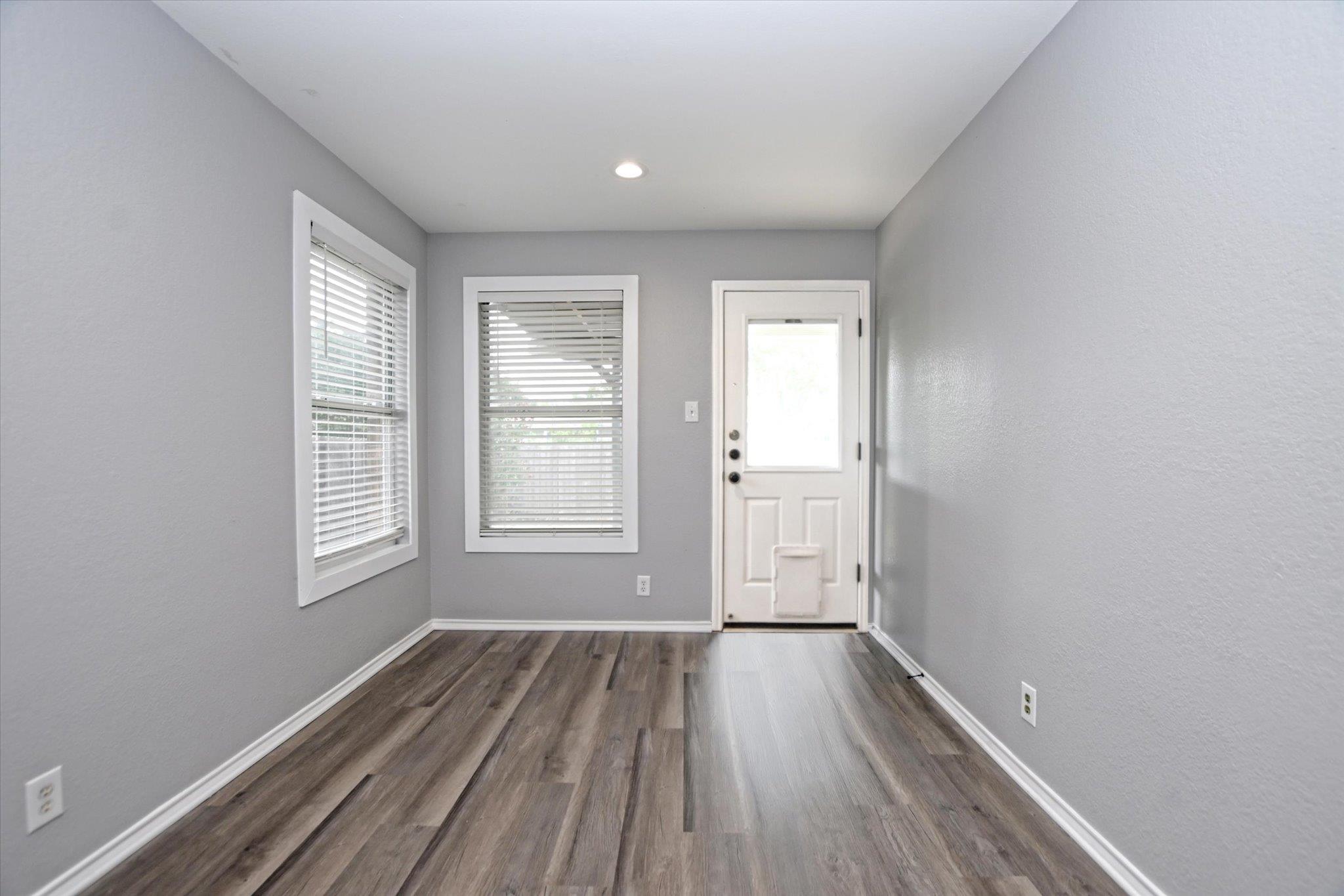 400 Ashbury Dr Property Photo 13