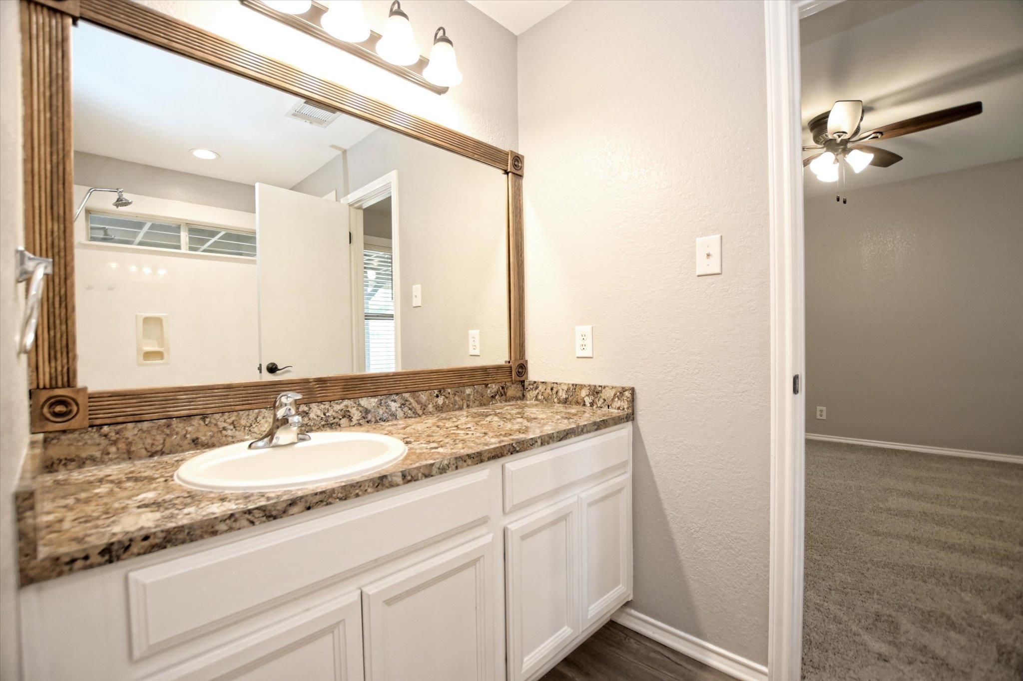 400 Ashbury Dr Property Photo 20
