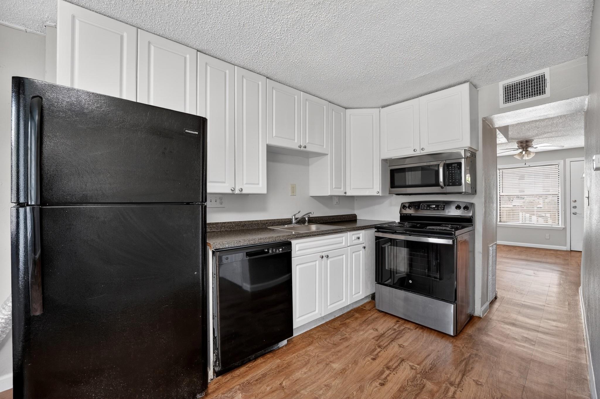 20600 Bonanza St #2 Property Photo 3