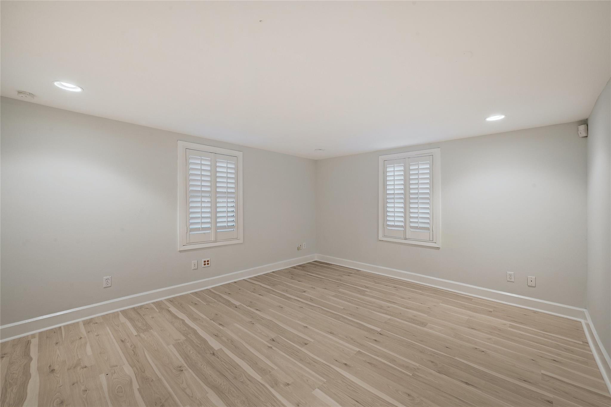 1016 Harwood Pl Property Photo 21