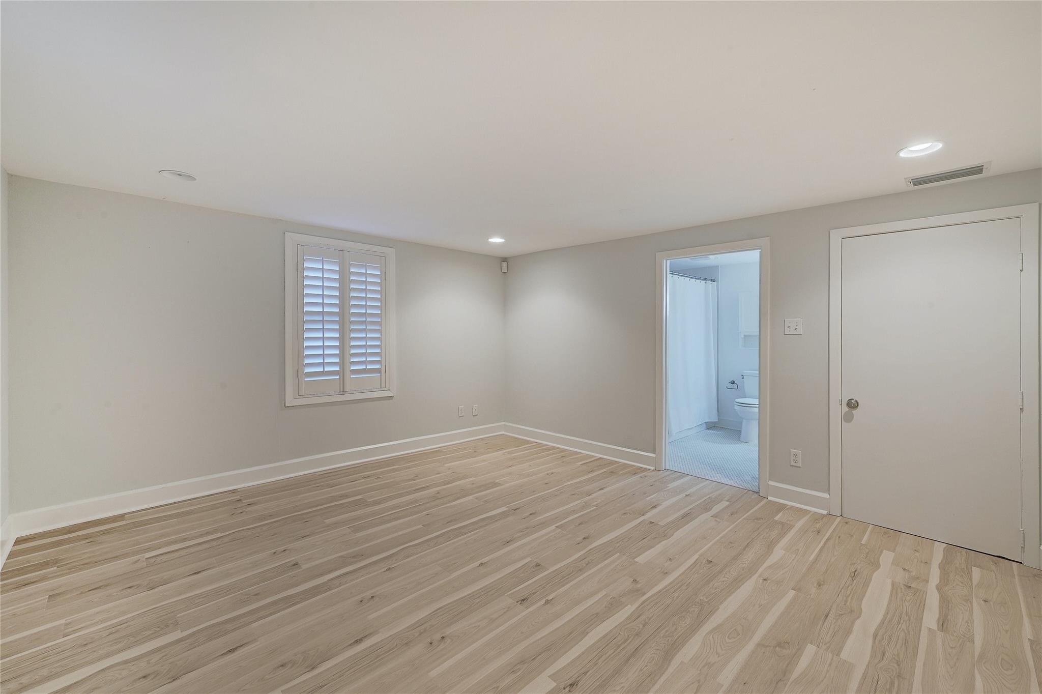 1016 Harwood Pl Property Photo 37