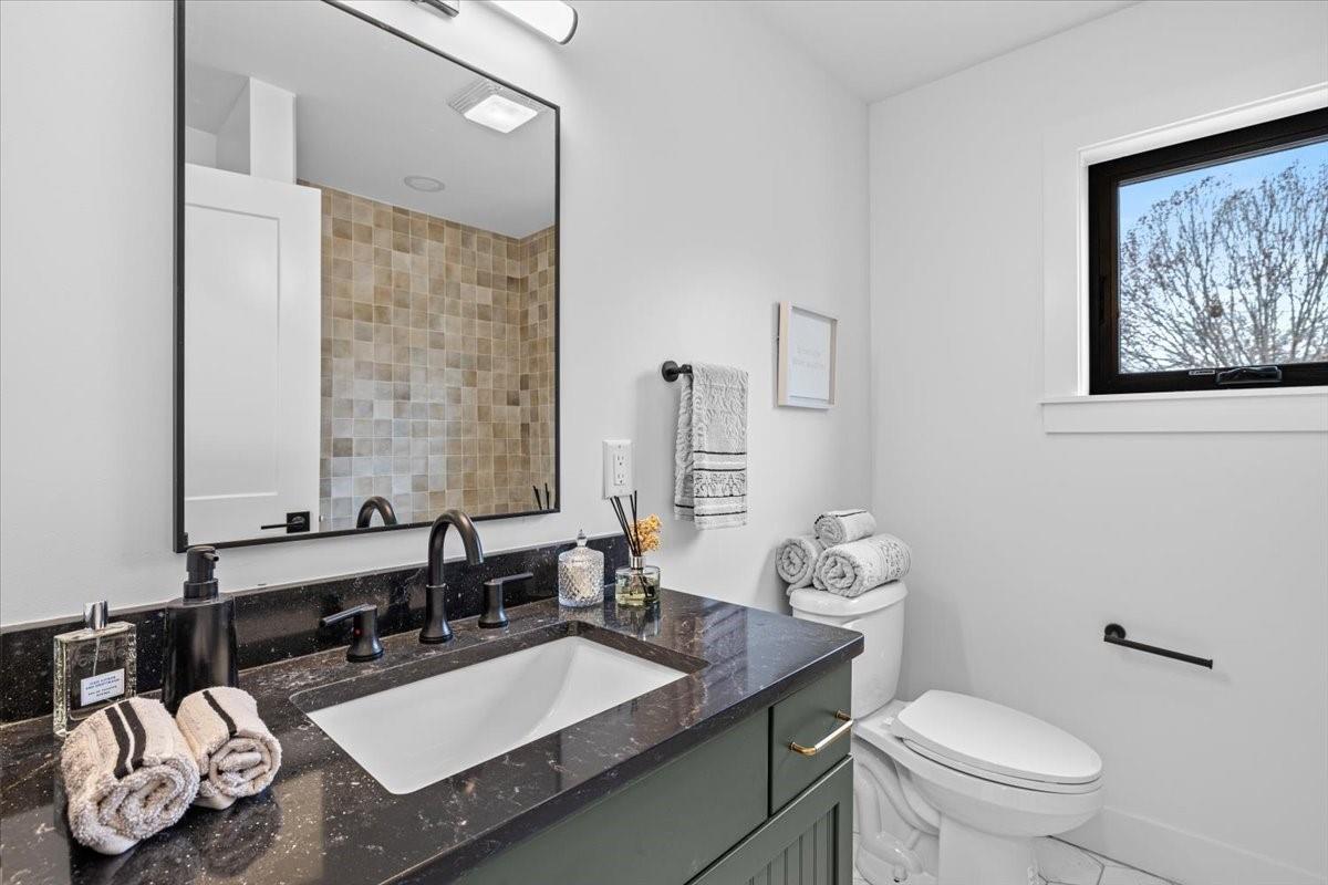 4709 Depew Ave B Property Photo 10