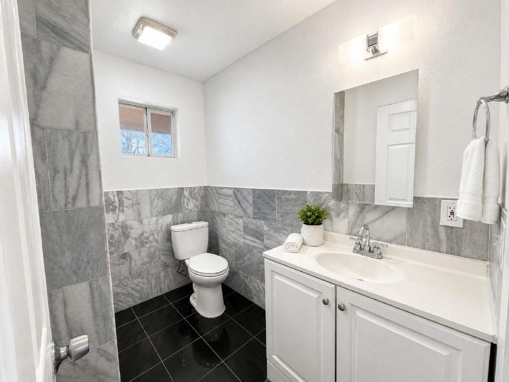4611 Milburn Ln Property Photo 7