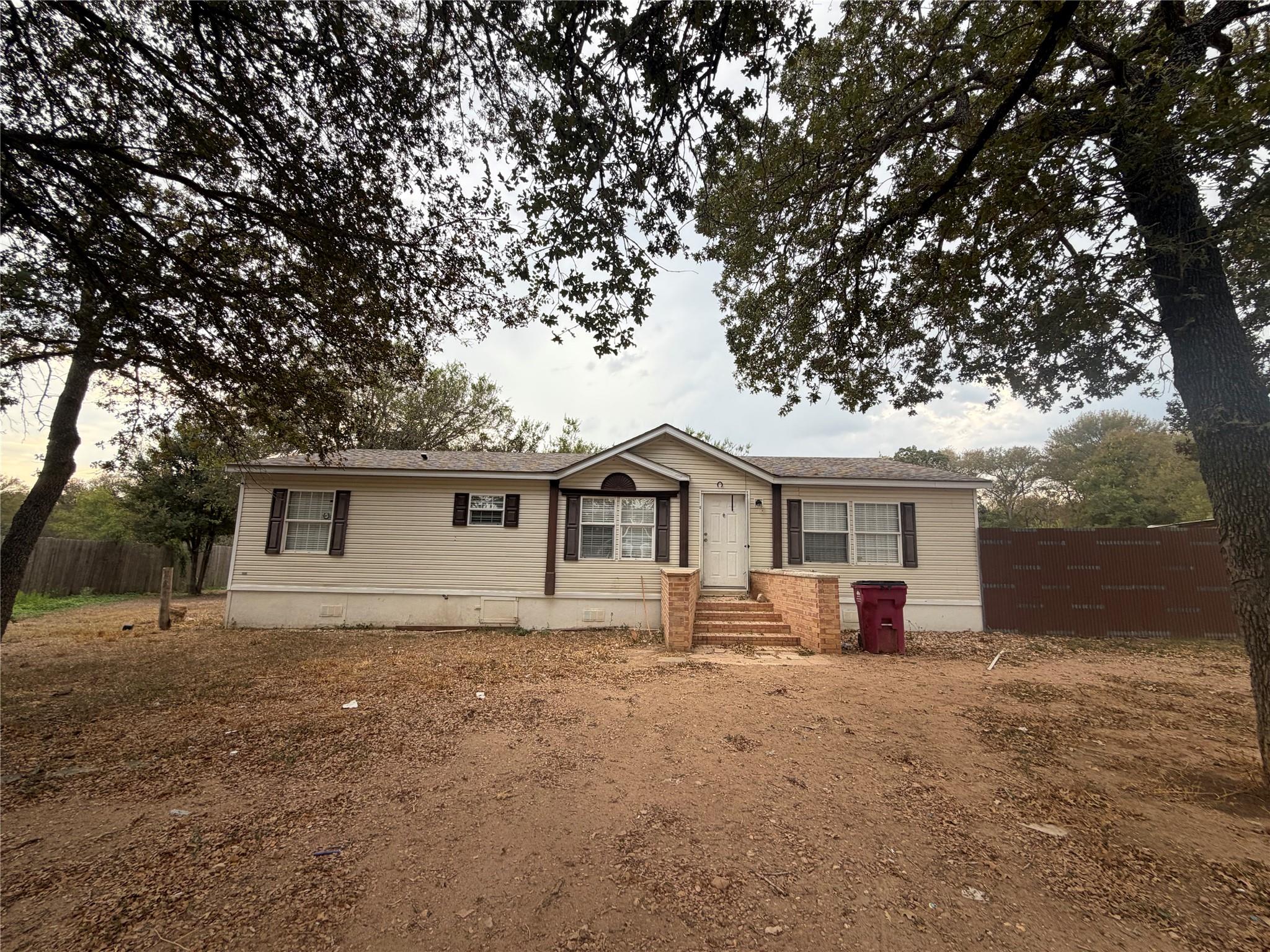 138 Maegan Ln Property Photo 2
