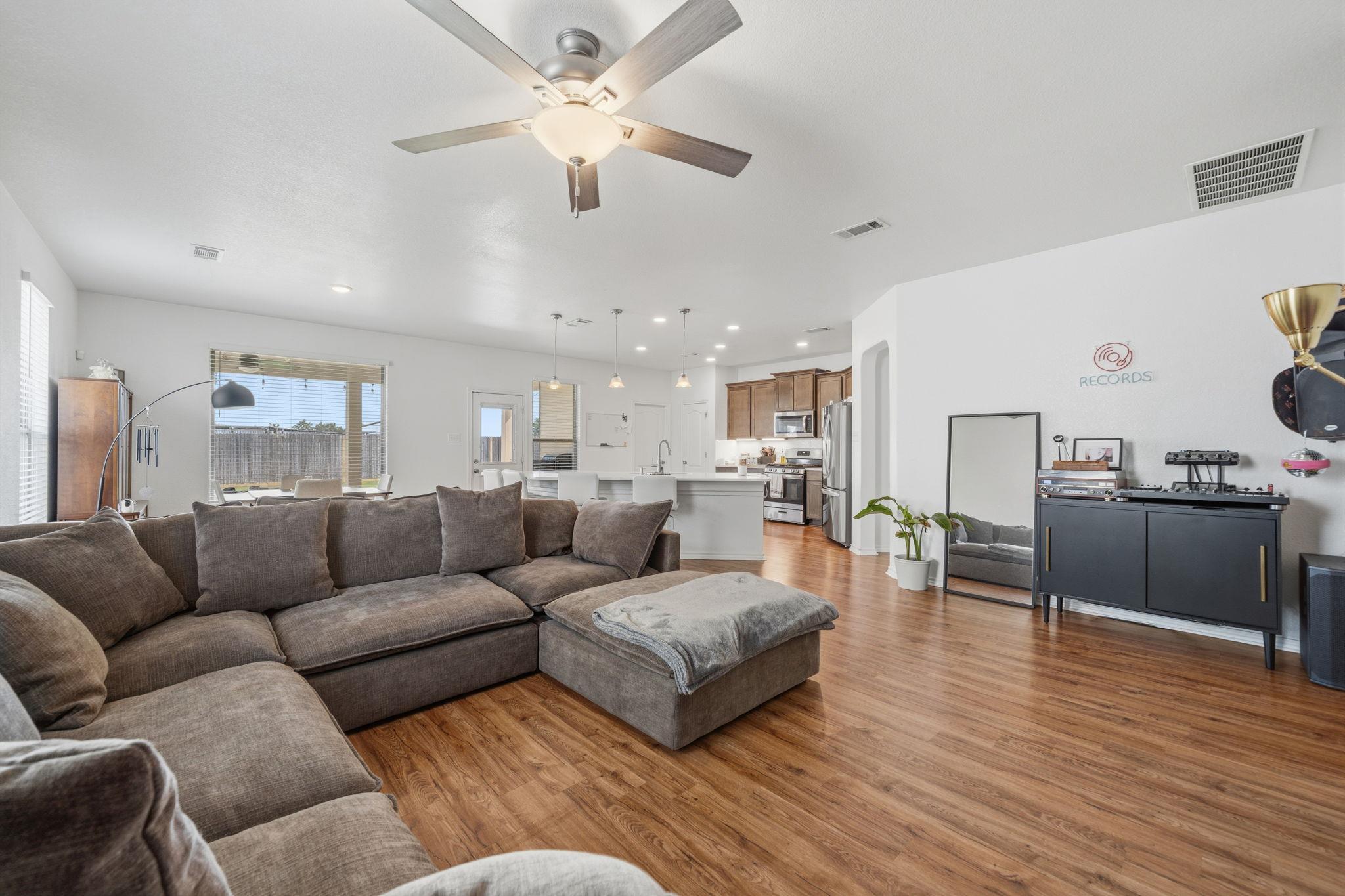 6289 Mantalcino Dr Property Photo 14