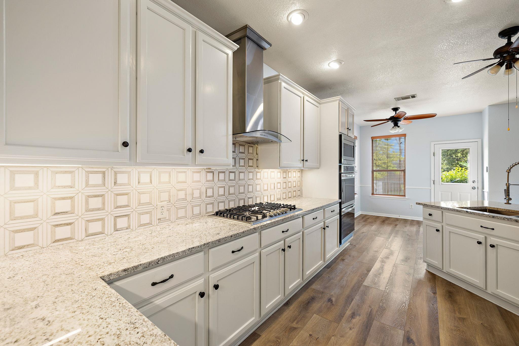 16019 Dark Ln Property Photo 5