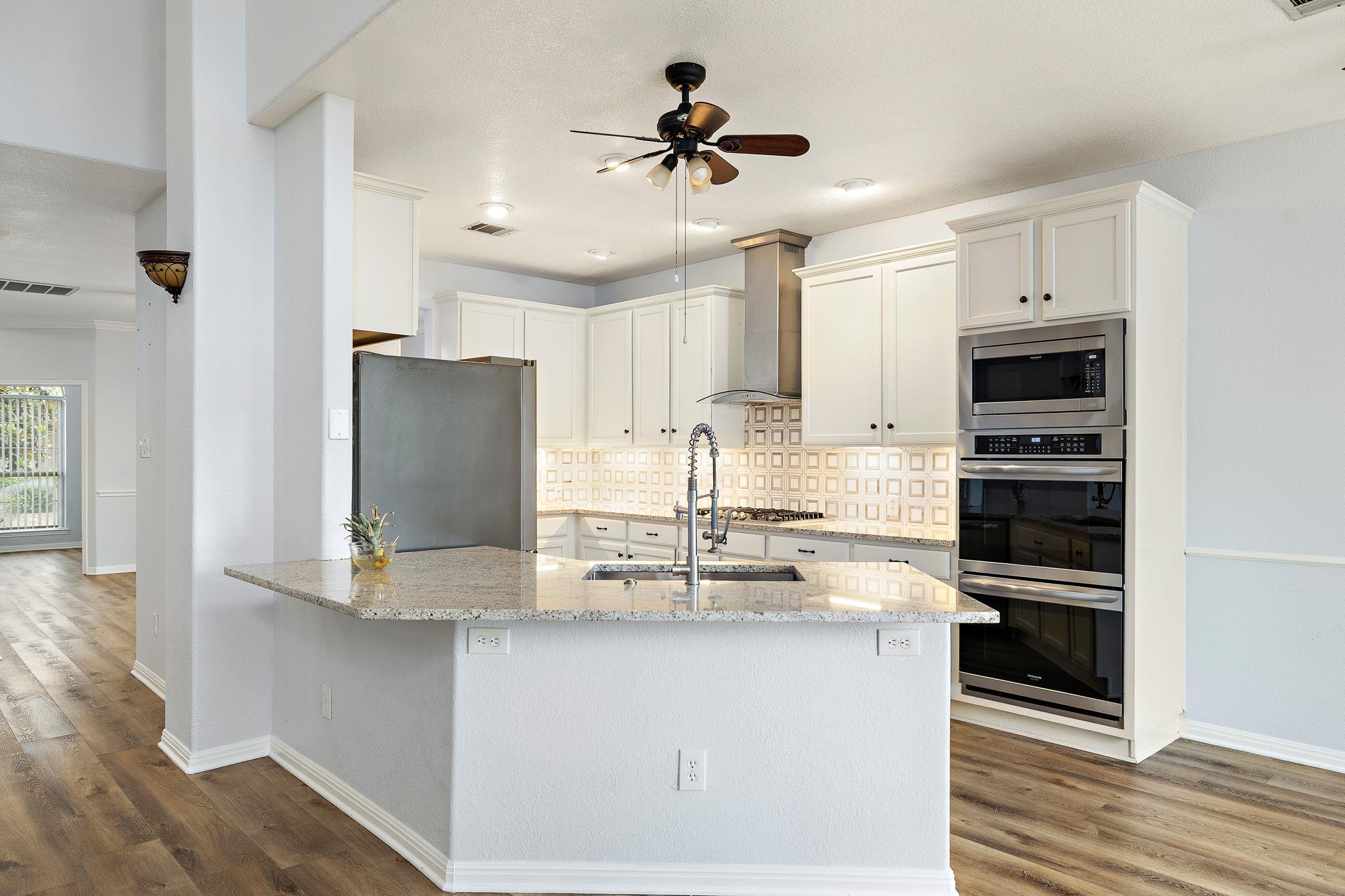 16019 Dark Ln Property Photo 8