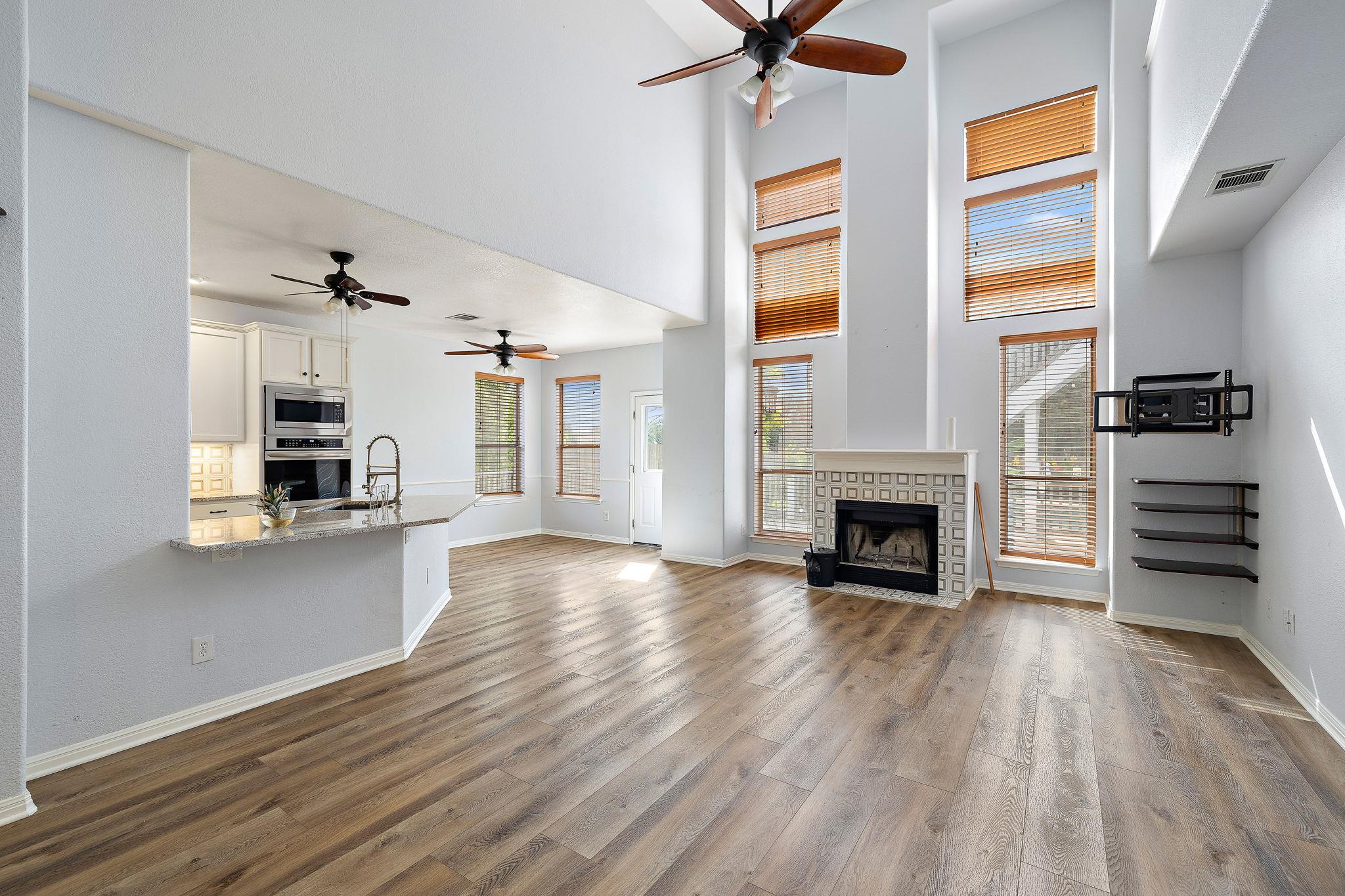 16019 Dark Ln Property Photo 10
