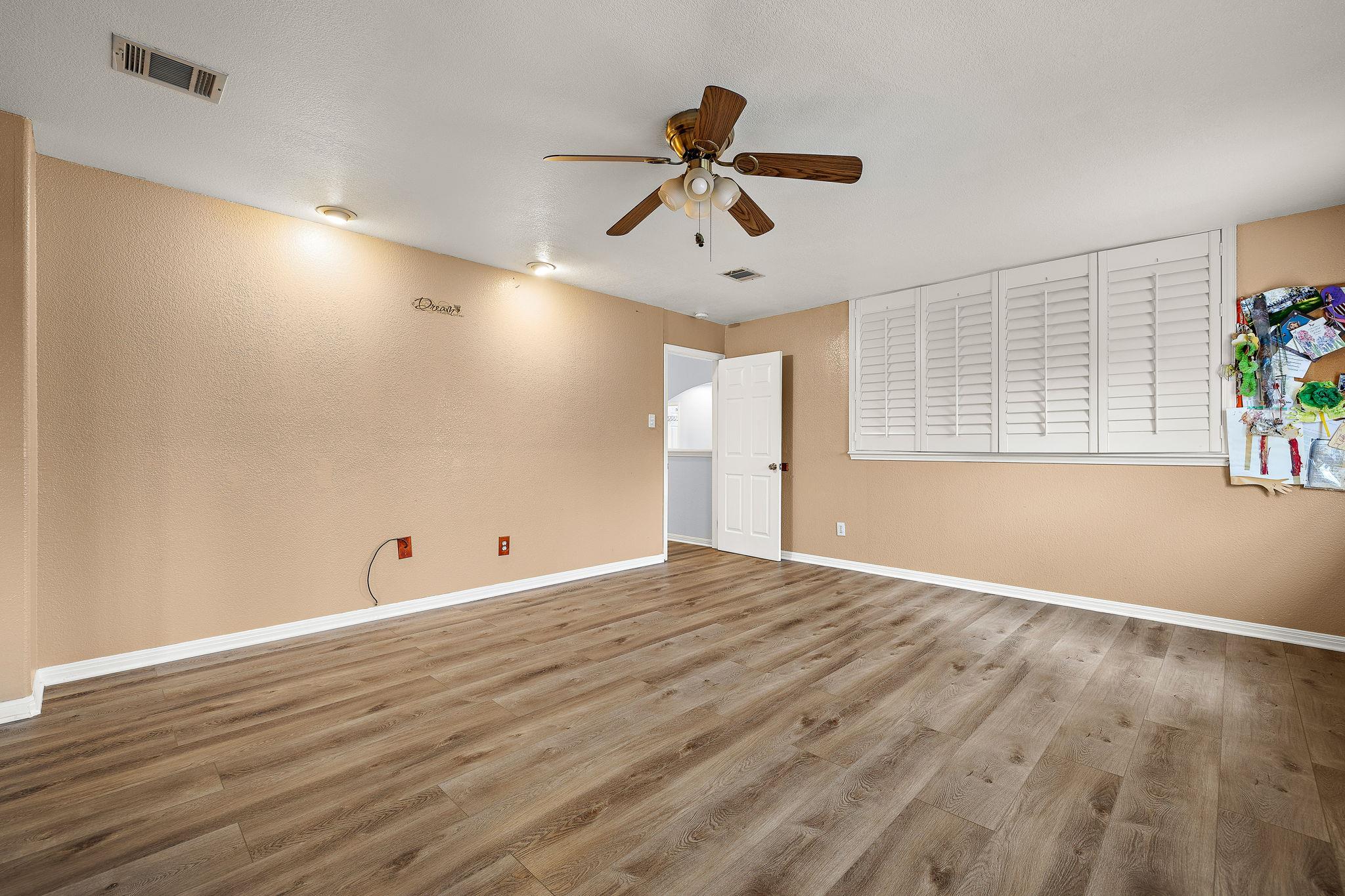 16019 Dark Ln Property Photo 14