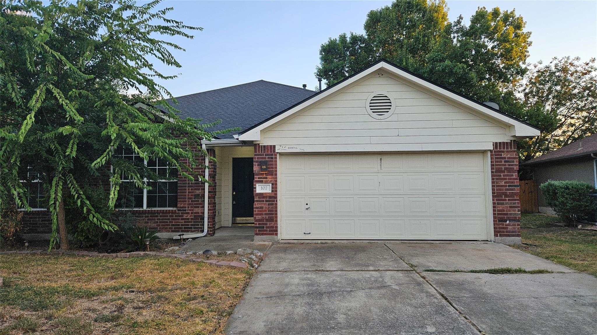 107 Helen Cv Property Photo 1