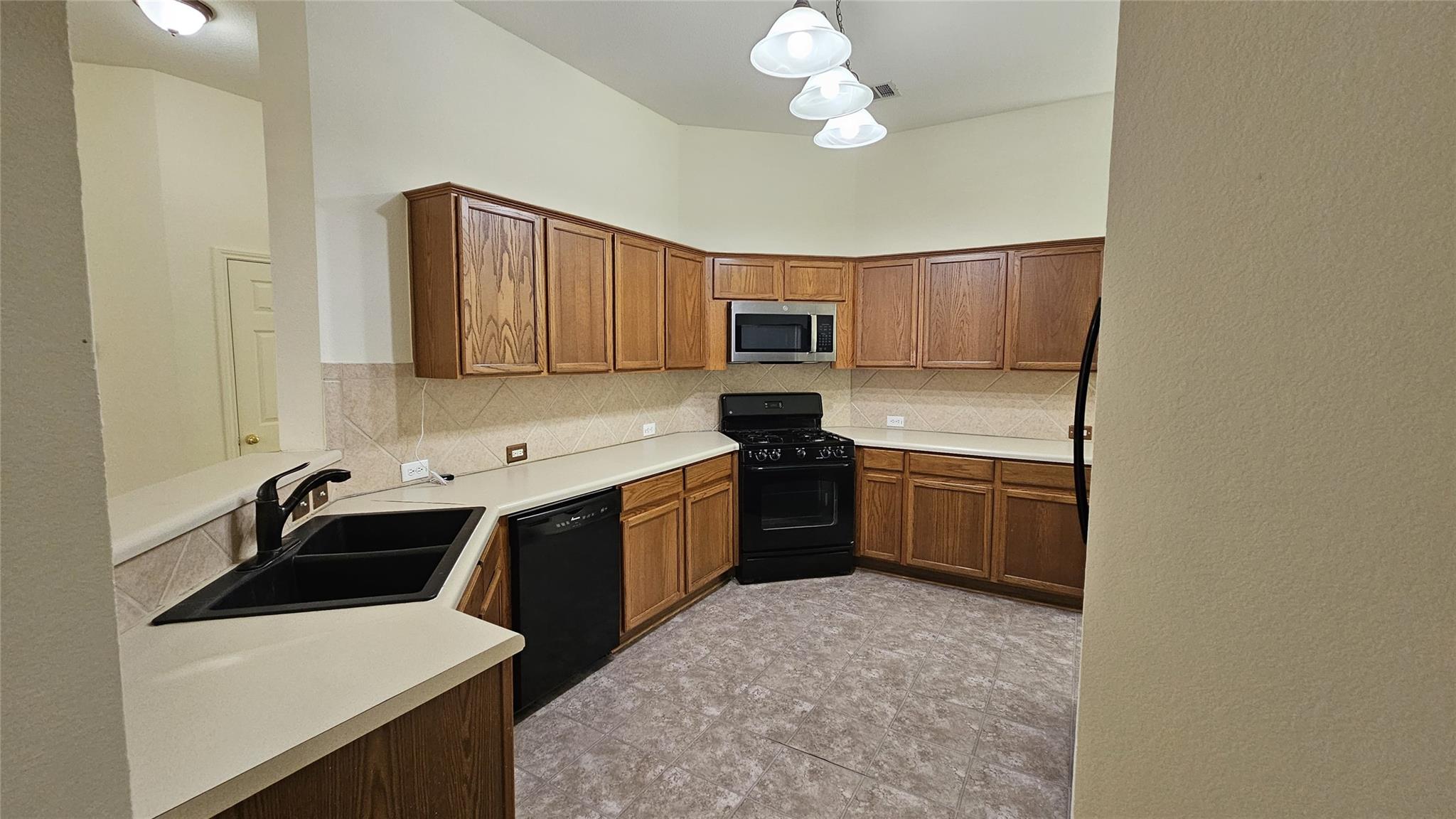 107 Helen Cv Property Photo 20