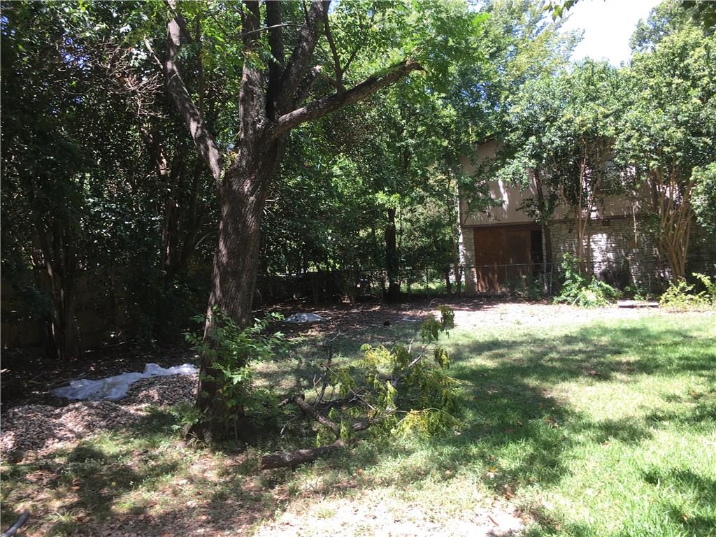507 Middle Ln Property Photo 8