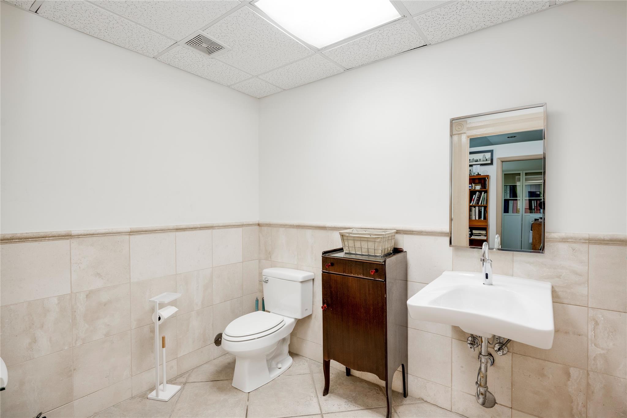 1102 West Ave #100 Property Photo 30