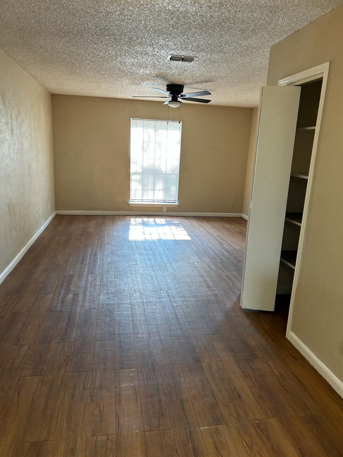 5006 Sara Dr Property Photo 24
