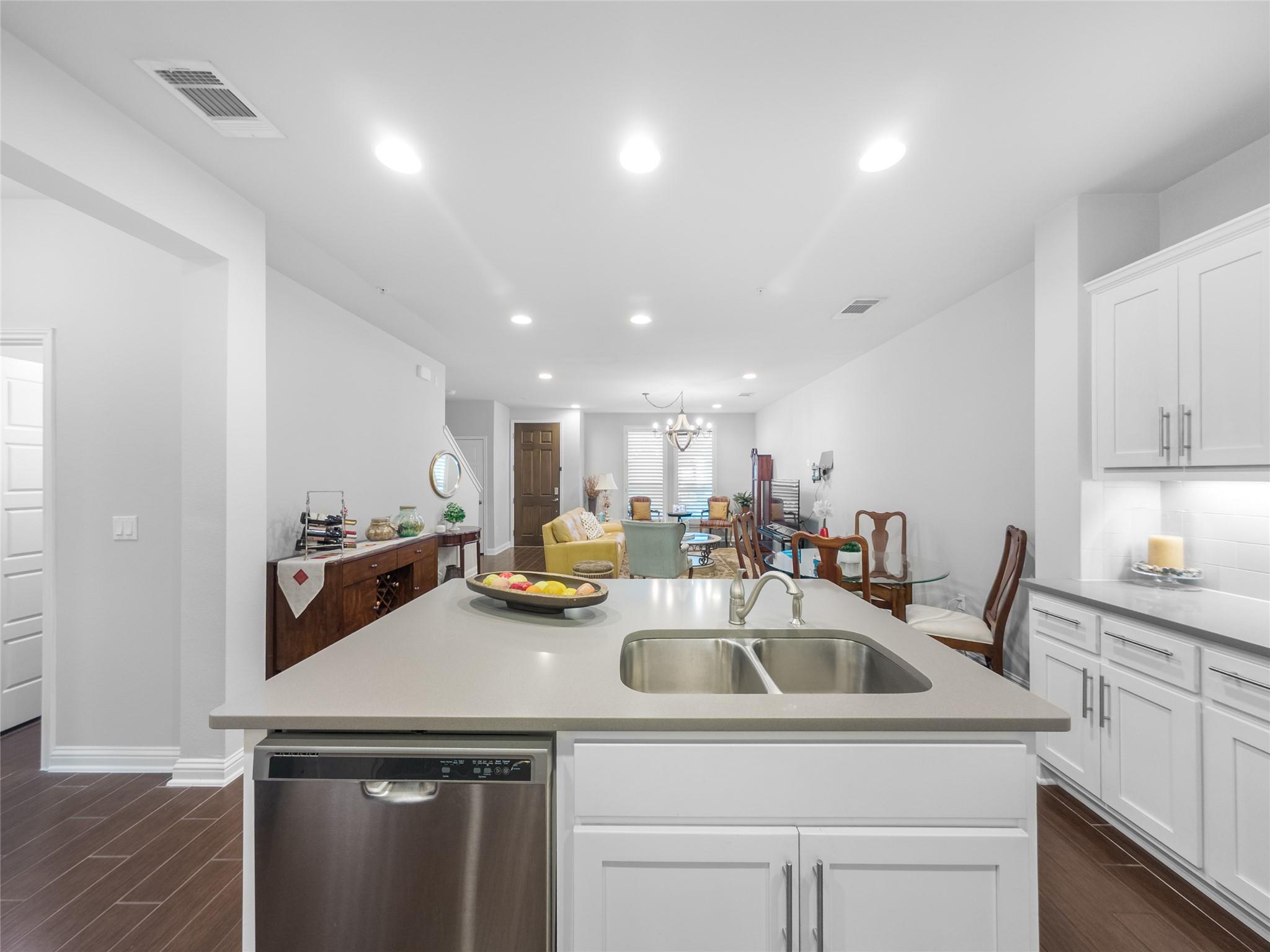 13800 Lyndhurst St ##324 Property Photo 12