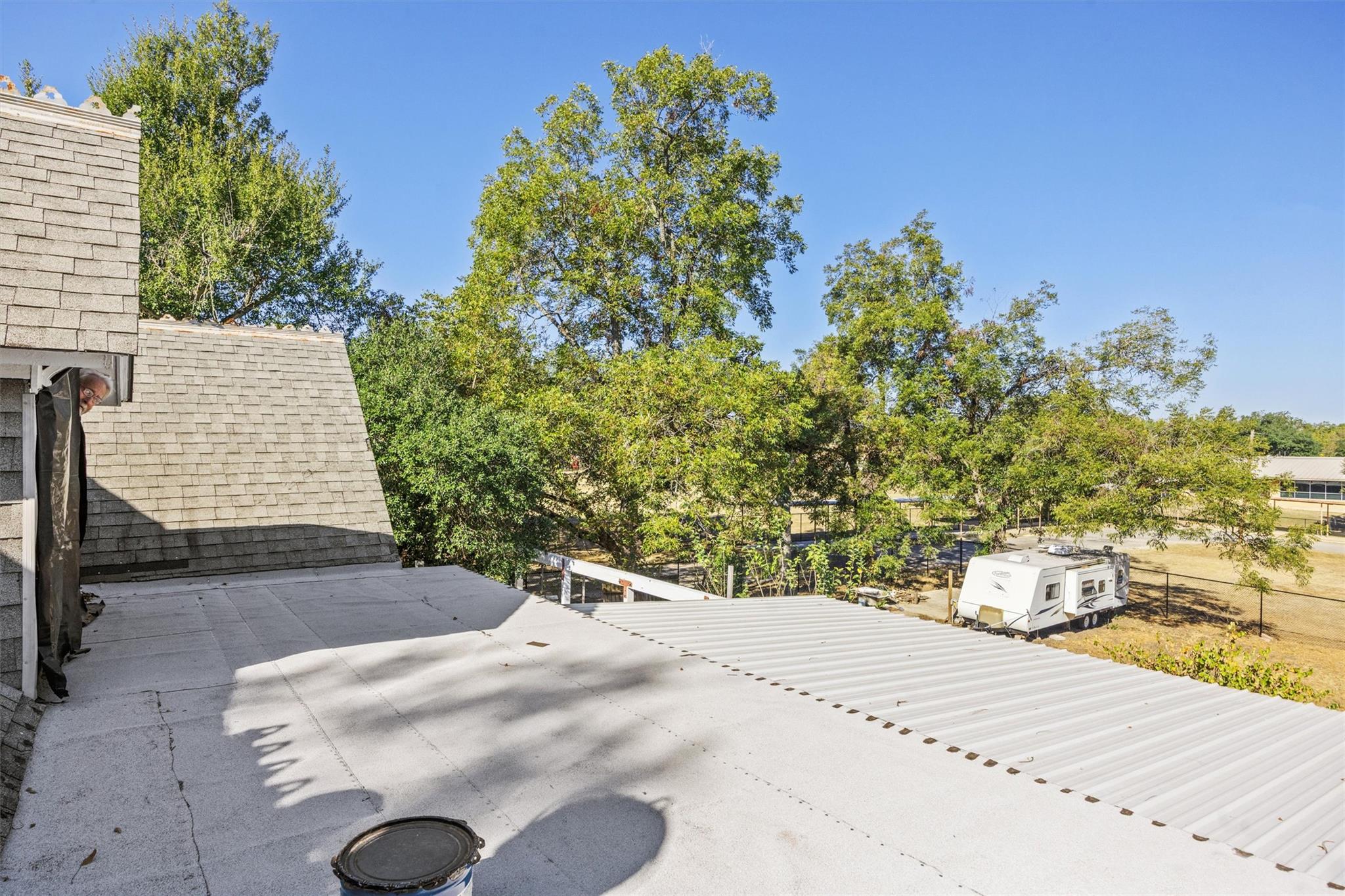 606 W Bell Ave Property Photo 17