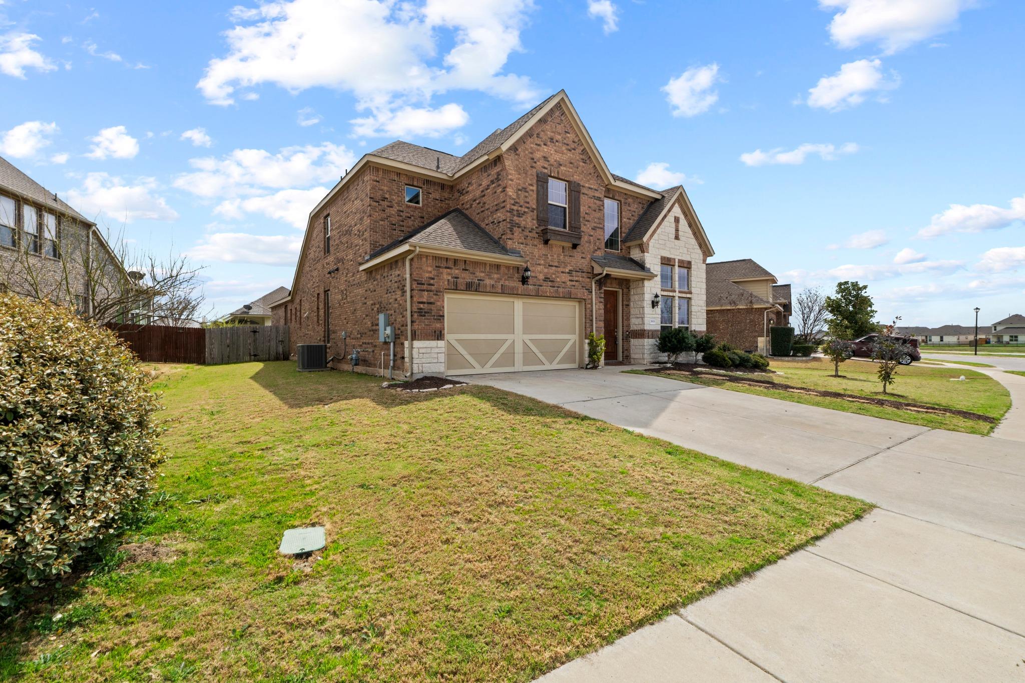 3833 Rhythmic Dr Property Photo 2